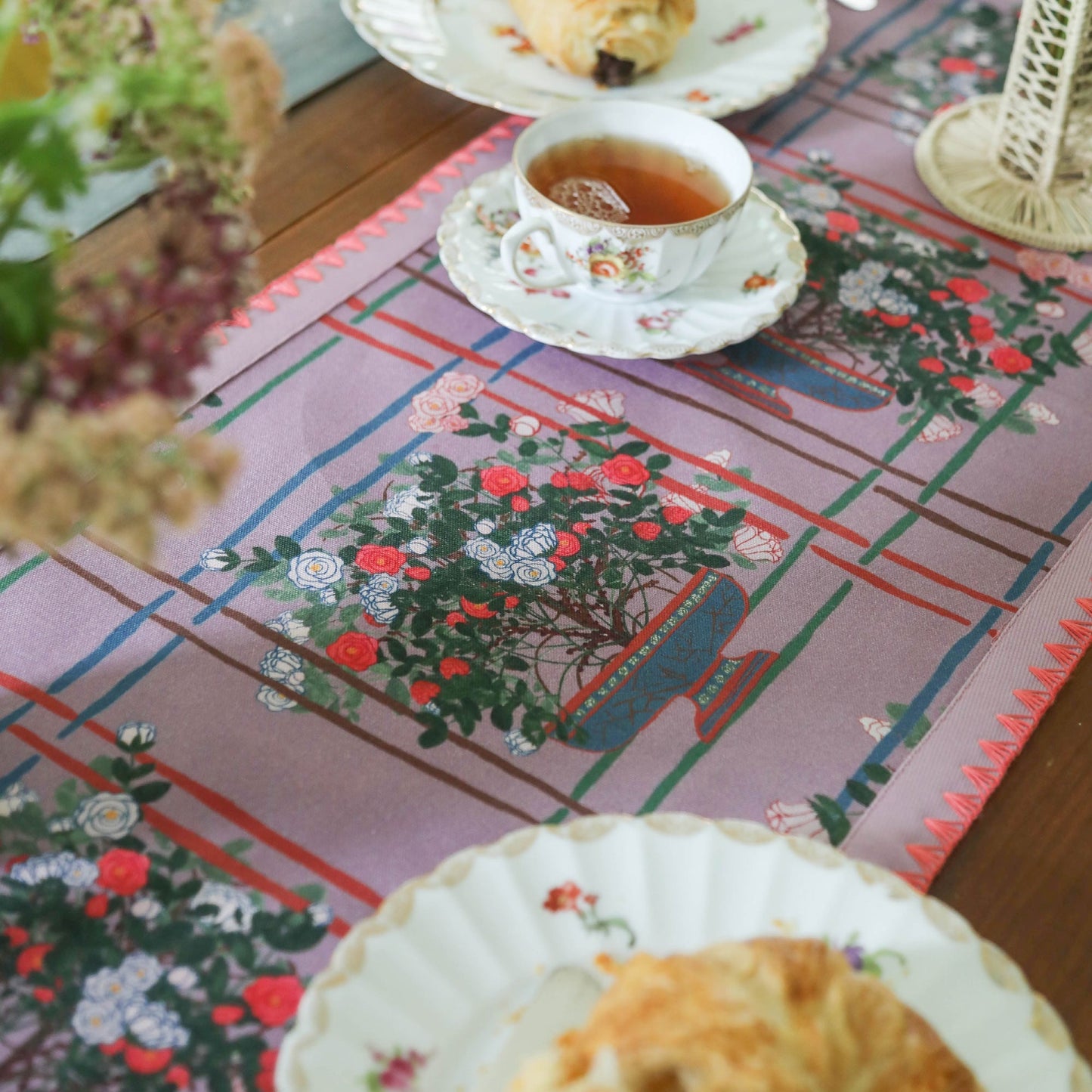 floral tablecloth runner