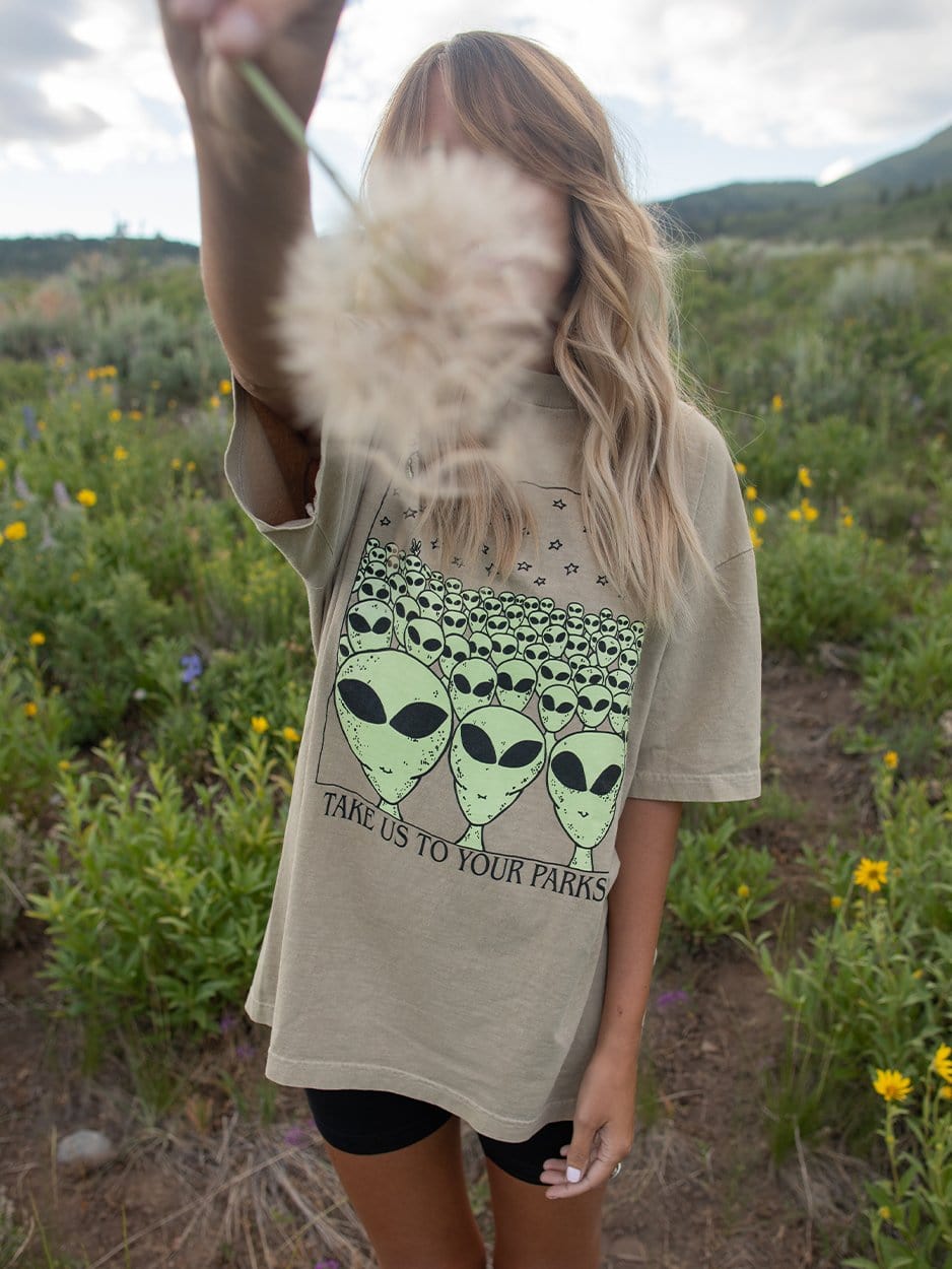 👽 'Alien' Oversized Tee