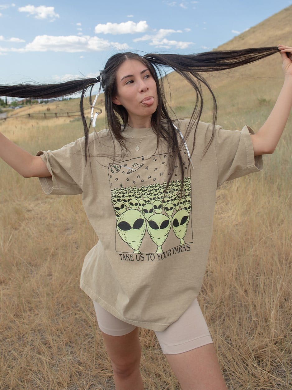 👽 'Alien' Oversized Tee