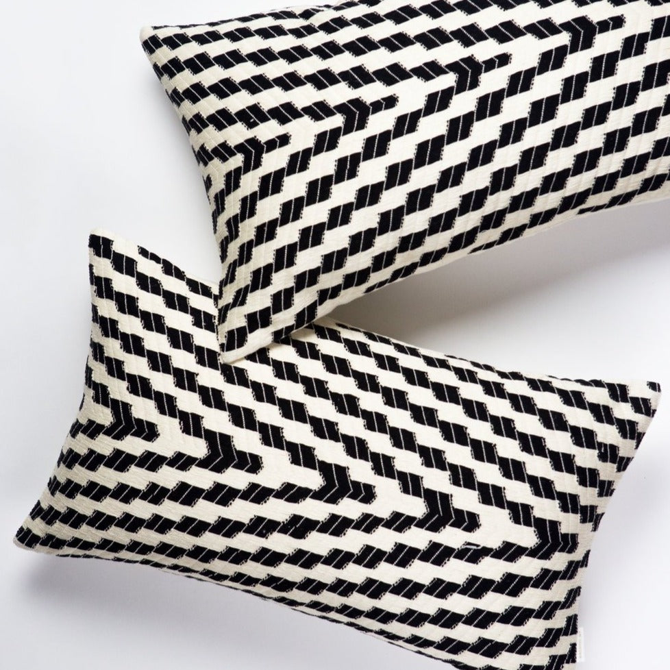 Almolonga Zig Zag Pillow - Black and White