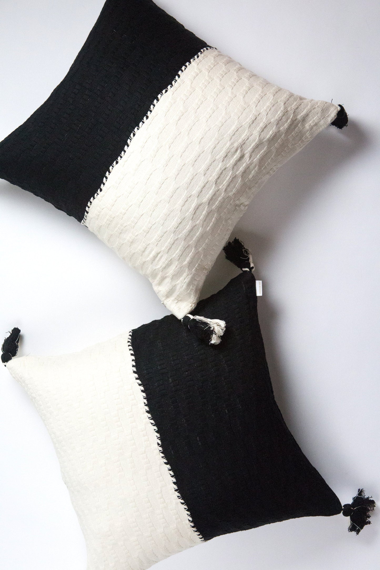 Antigua Pillow - Black & Natural White Colorblocked
