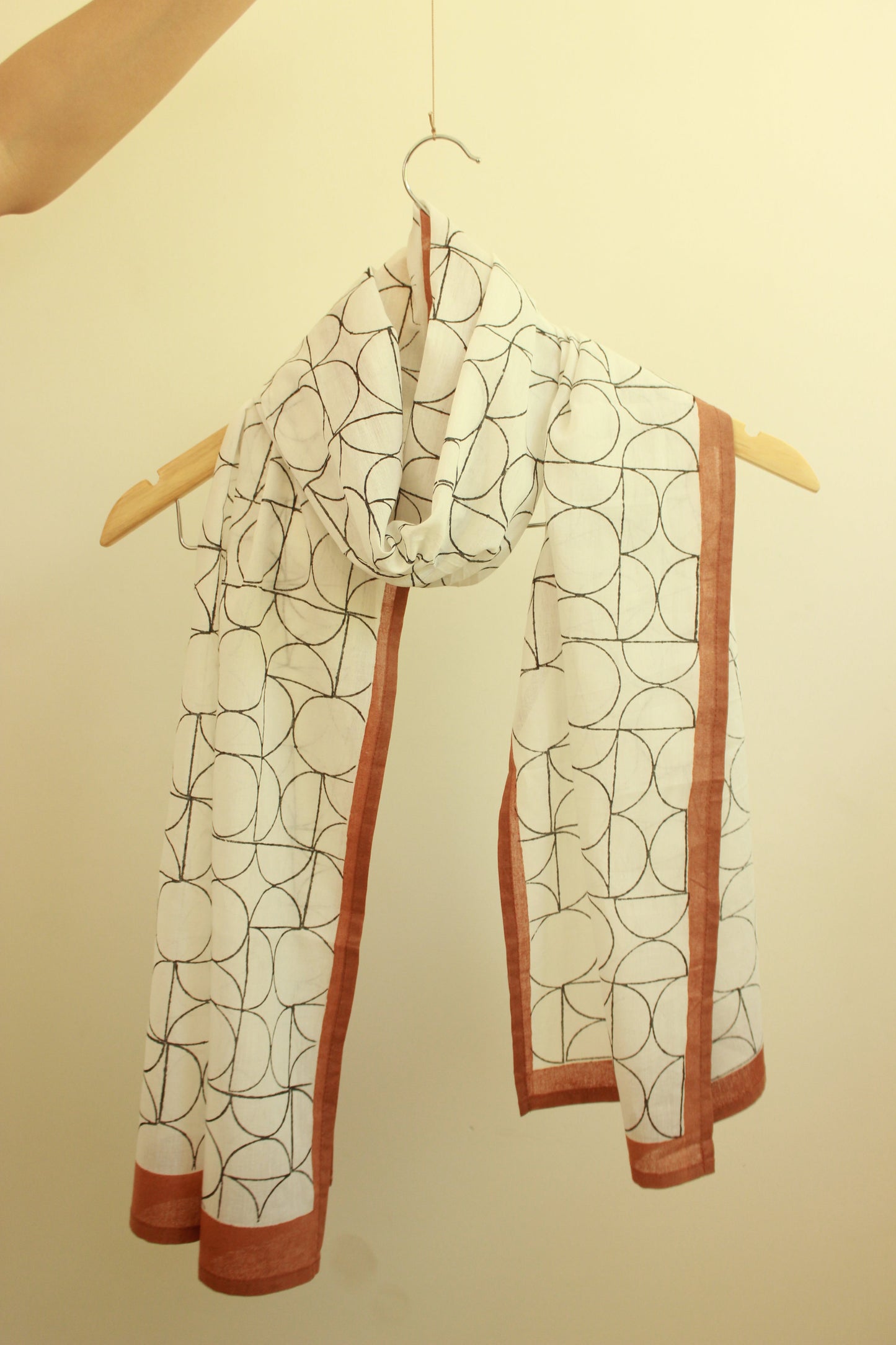 Art Deco Stole, Black and White - 22 x 72 Inches