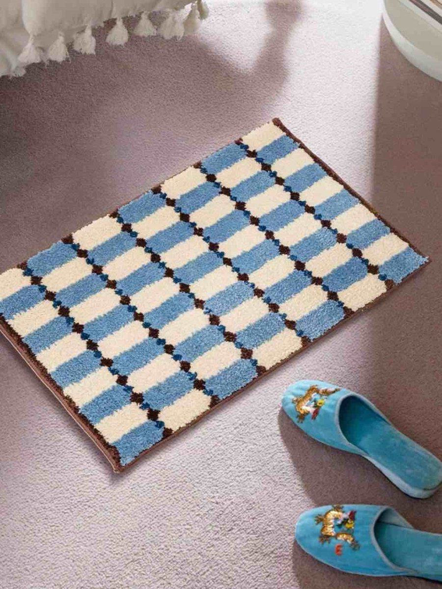 Retro Checker Bath Rug, Machine-washable, Ultra Soft & Absorbent
