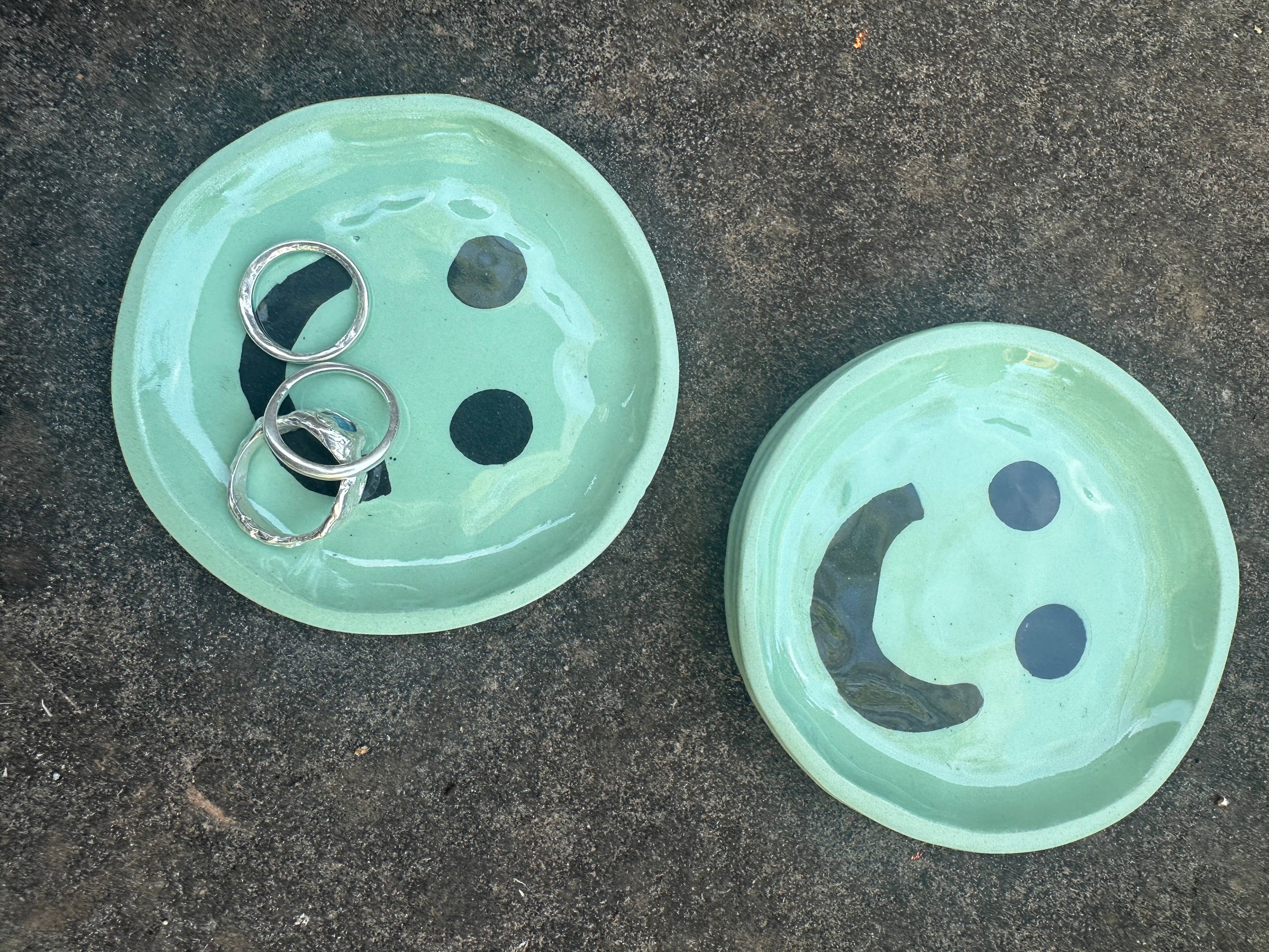 Smiley face dish