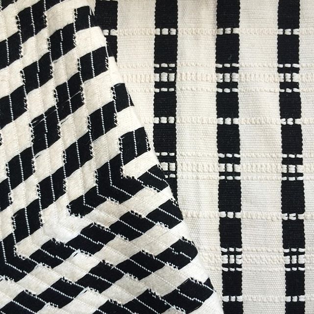 Almolonga Zig Zag Pillow - Black and White
