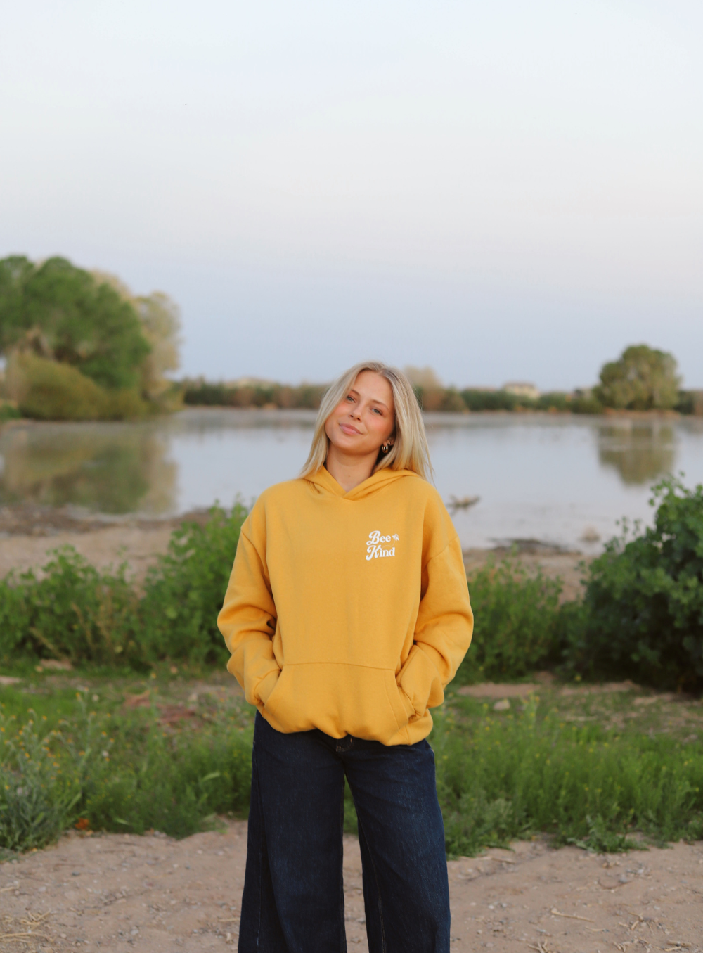 Bee Kind Hoodie - Arte House