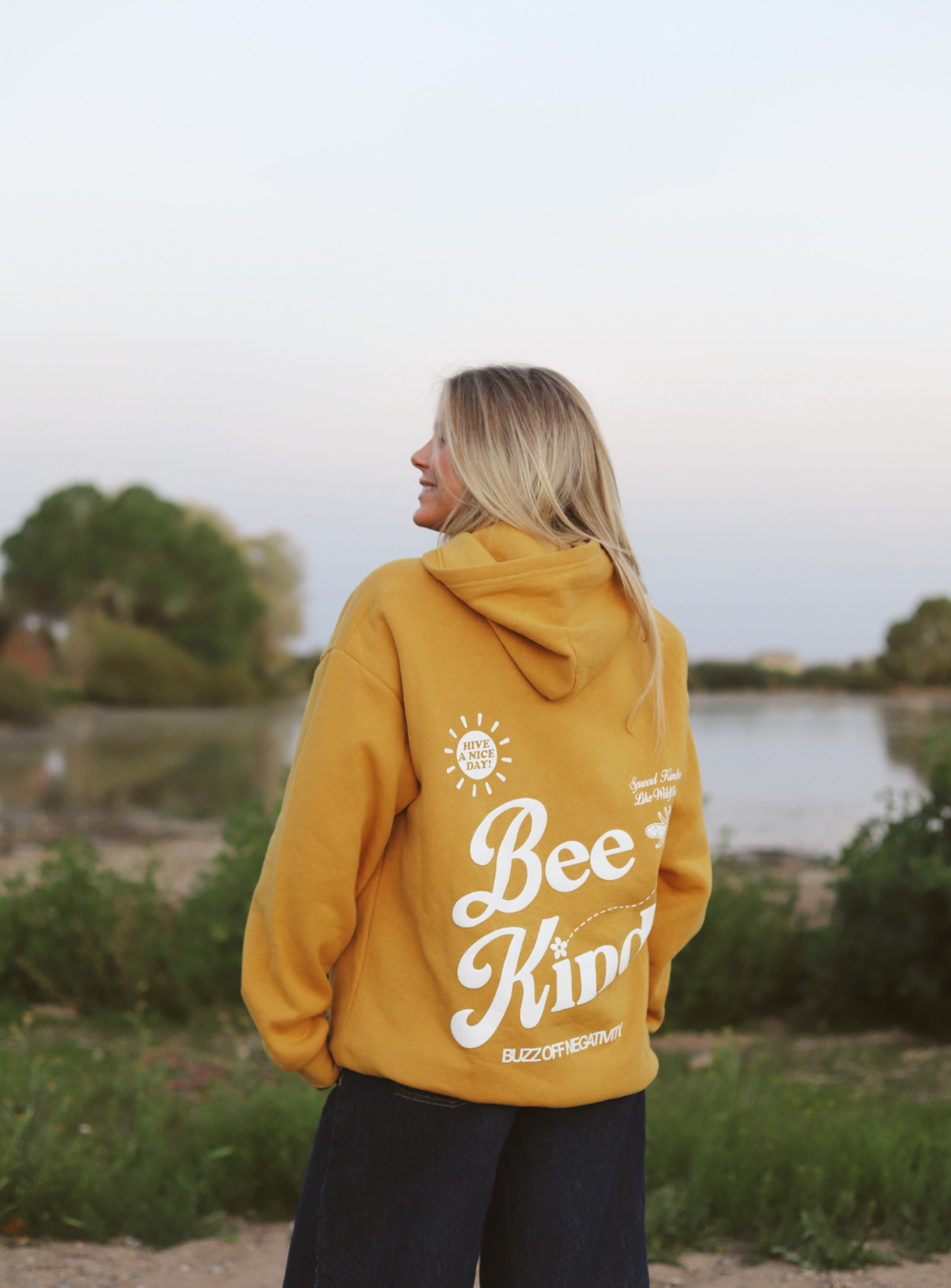Bee Kind Hoodie - Arte House
