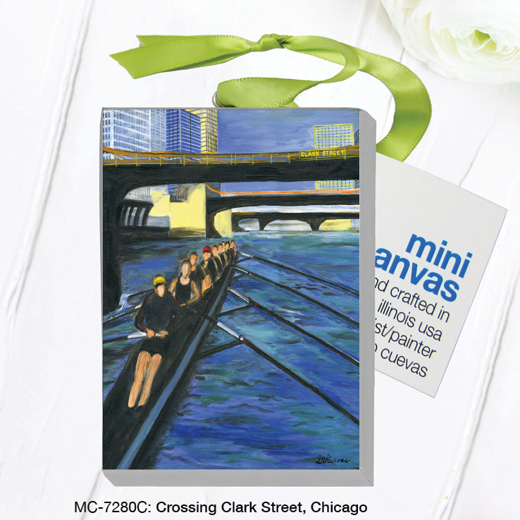 Crossing Clark Street, Chicago, Mini Canvas (MC-7280C) - Arte House