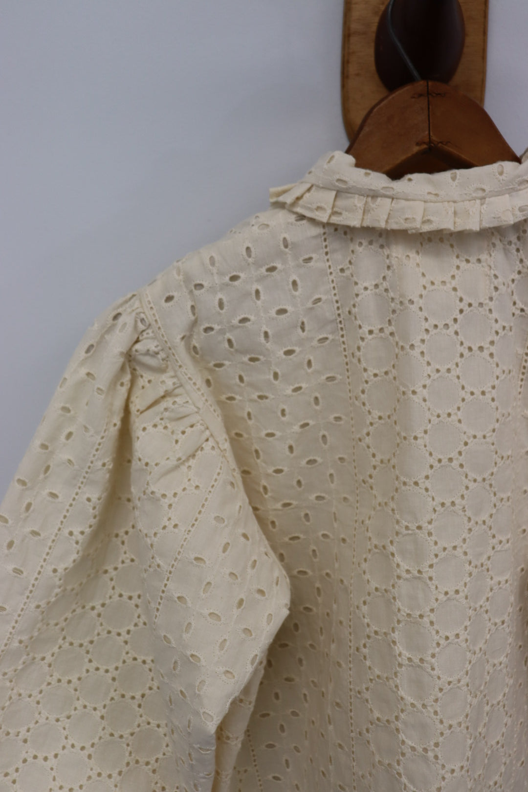 Eleanor Eyelet LS Blouse E58 - Arte House