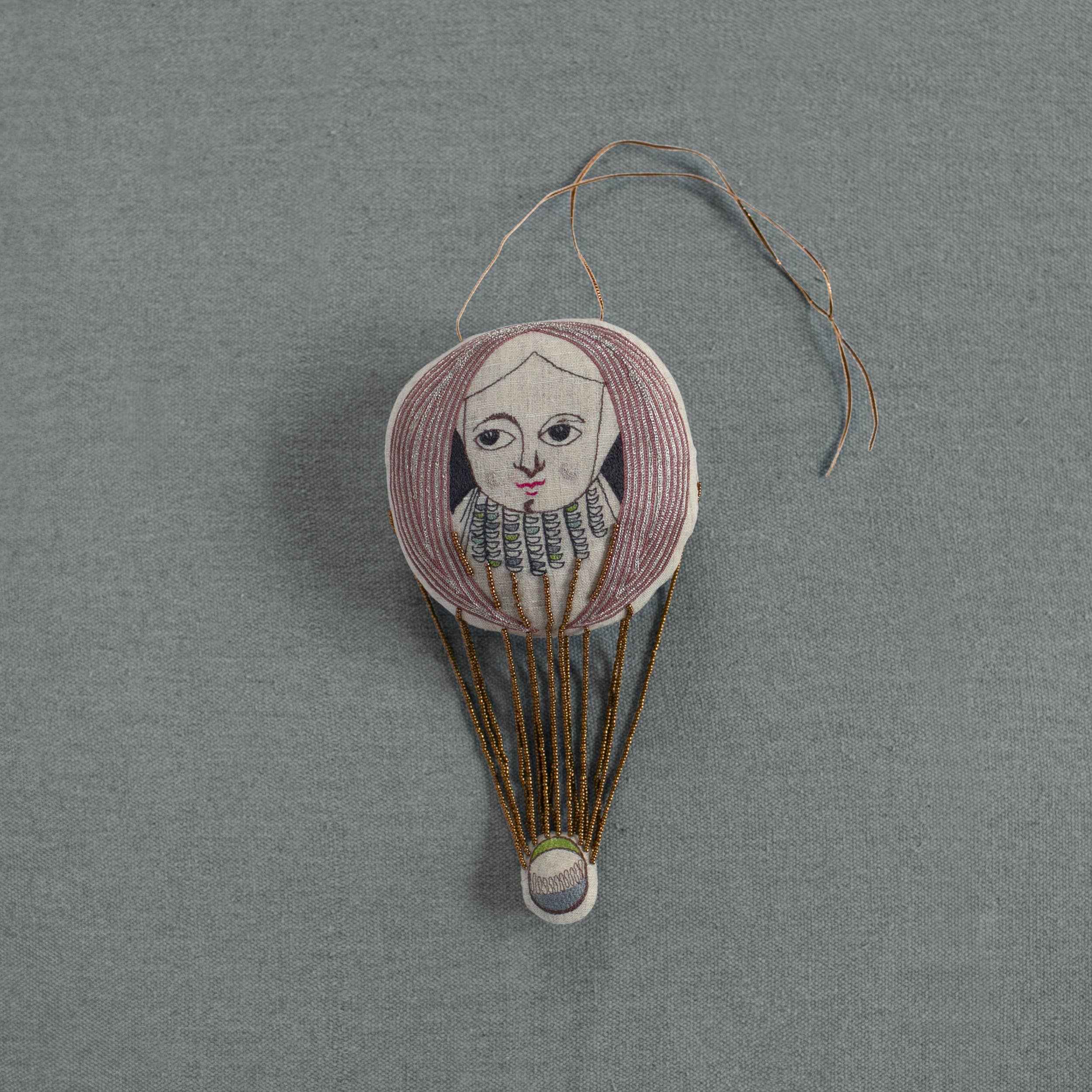Wonderful Wizard / Balloon, Oz Wallhanging, Ornament, Token