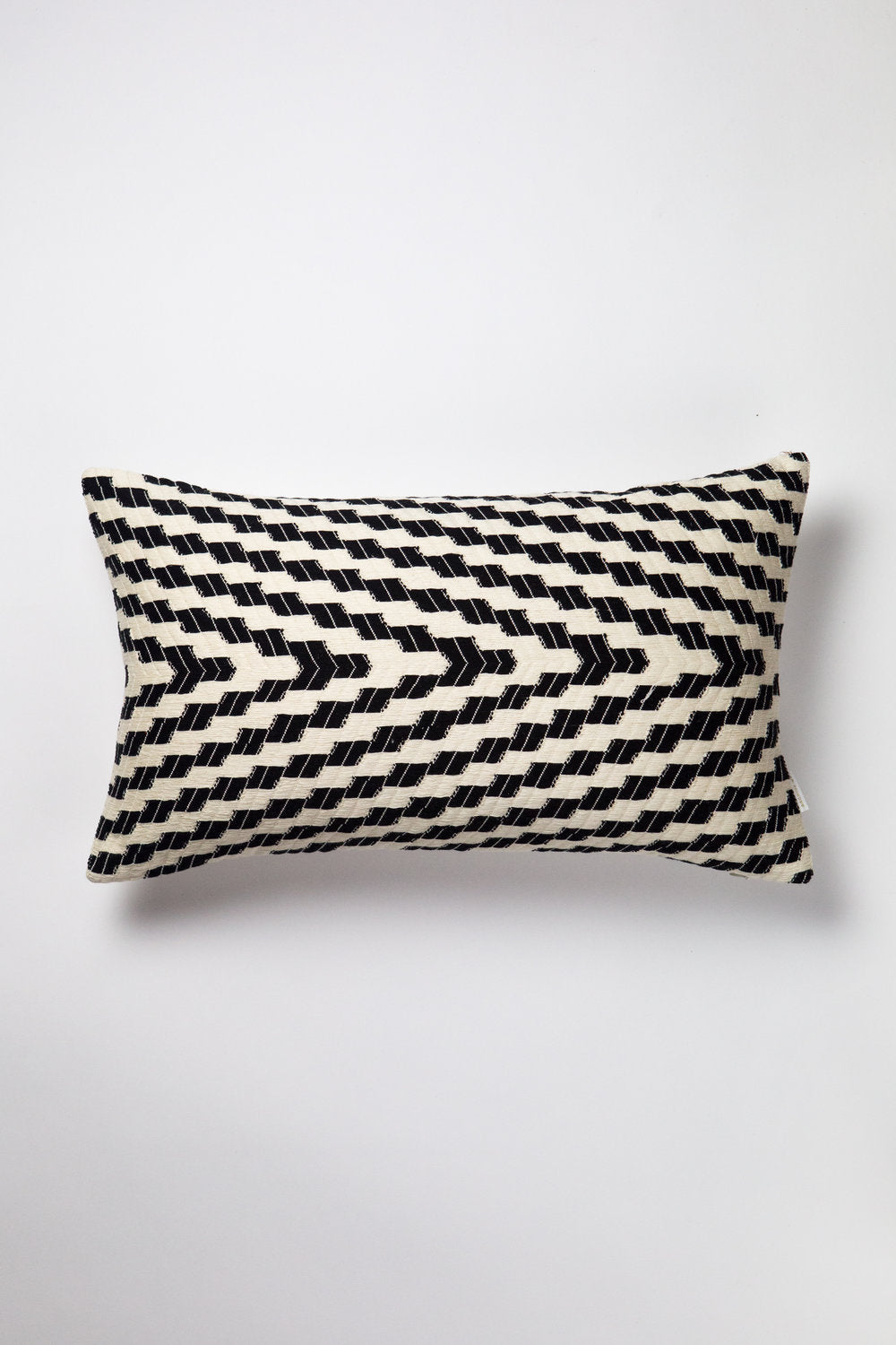 Almolonga Zig Zag Pillow - Black and White