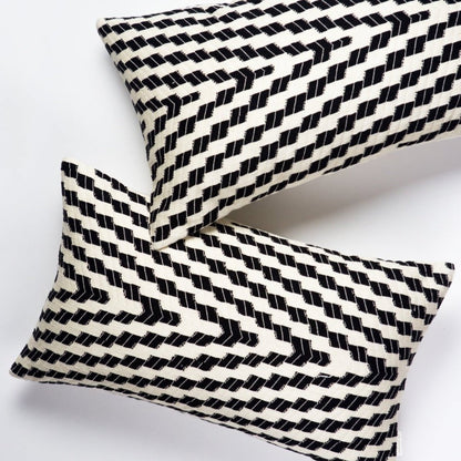 Almolonga Zig Zag Pillow - Black and White
