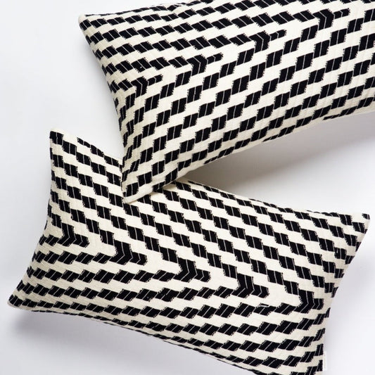 Almolonga Zig Zag Pillow - Black and White