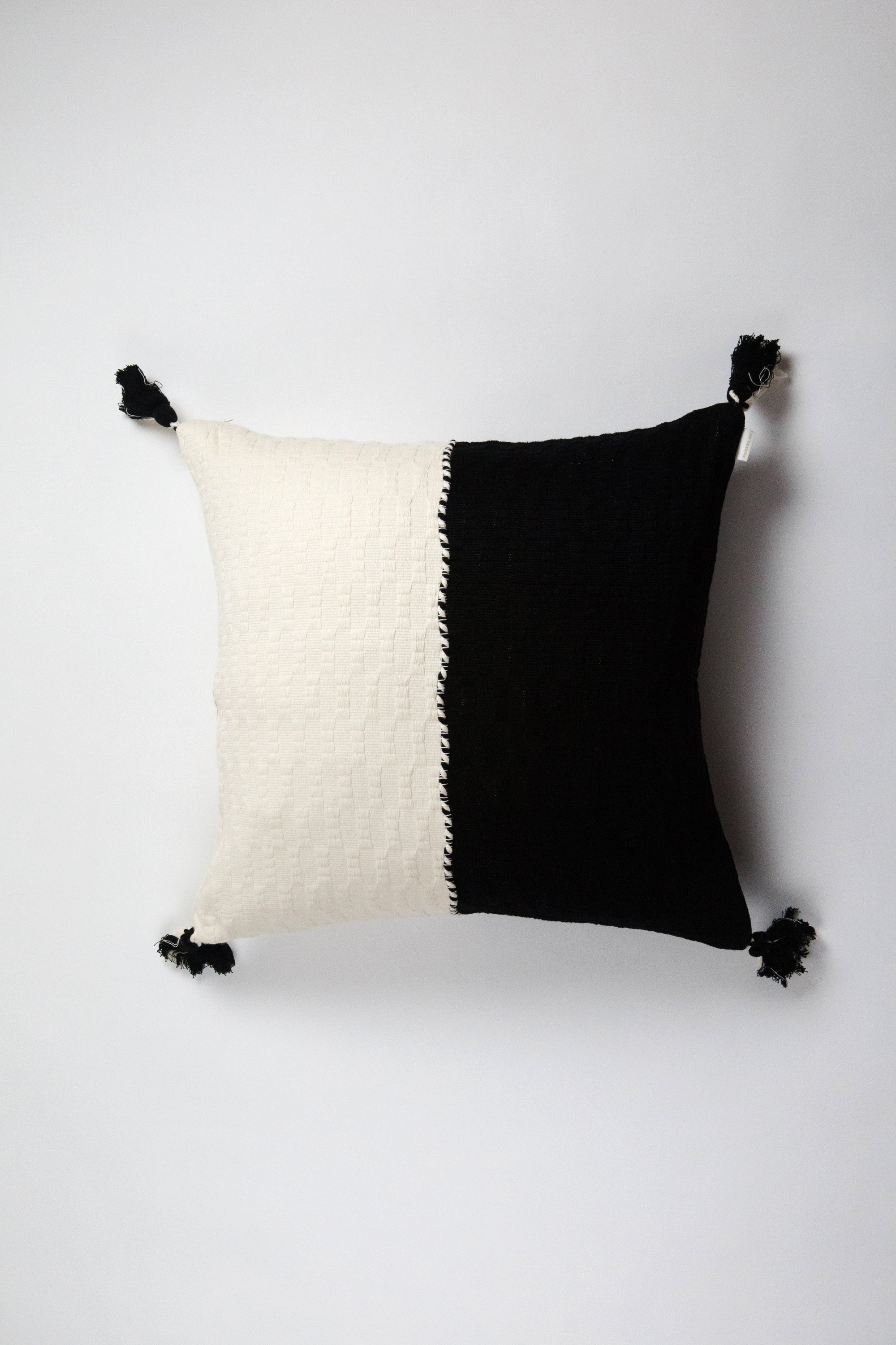 Antigua Pillow - Black &amp; Natural White Colorblocked
