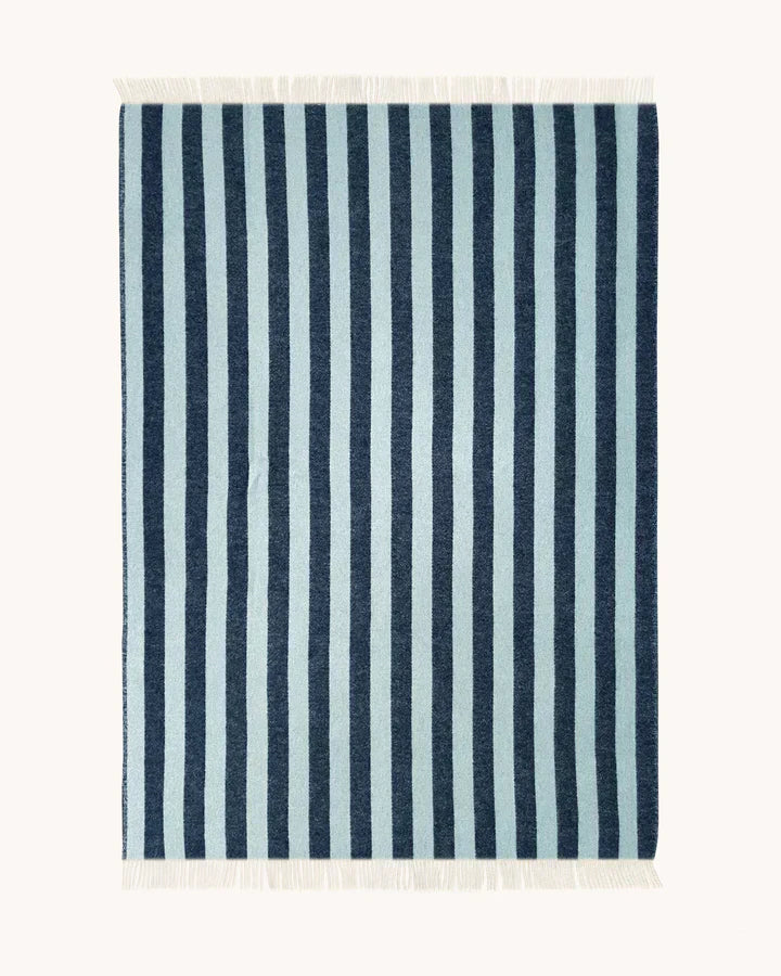 Blanket CANDY WRAP Navy / Ice Blue 4.25 x 6.5 ft