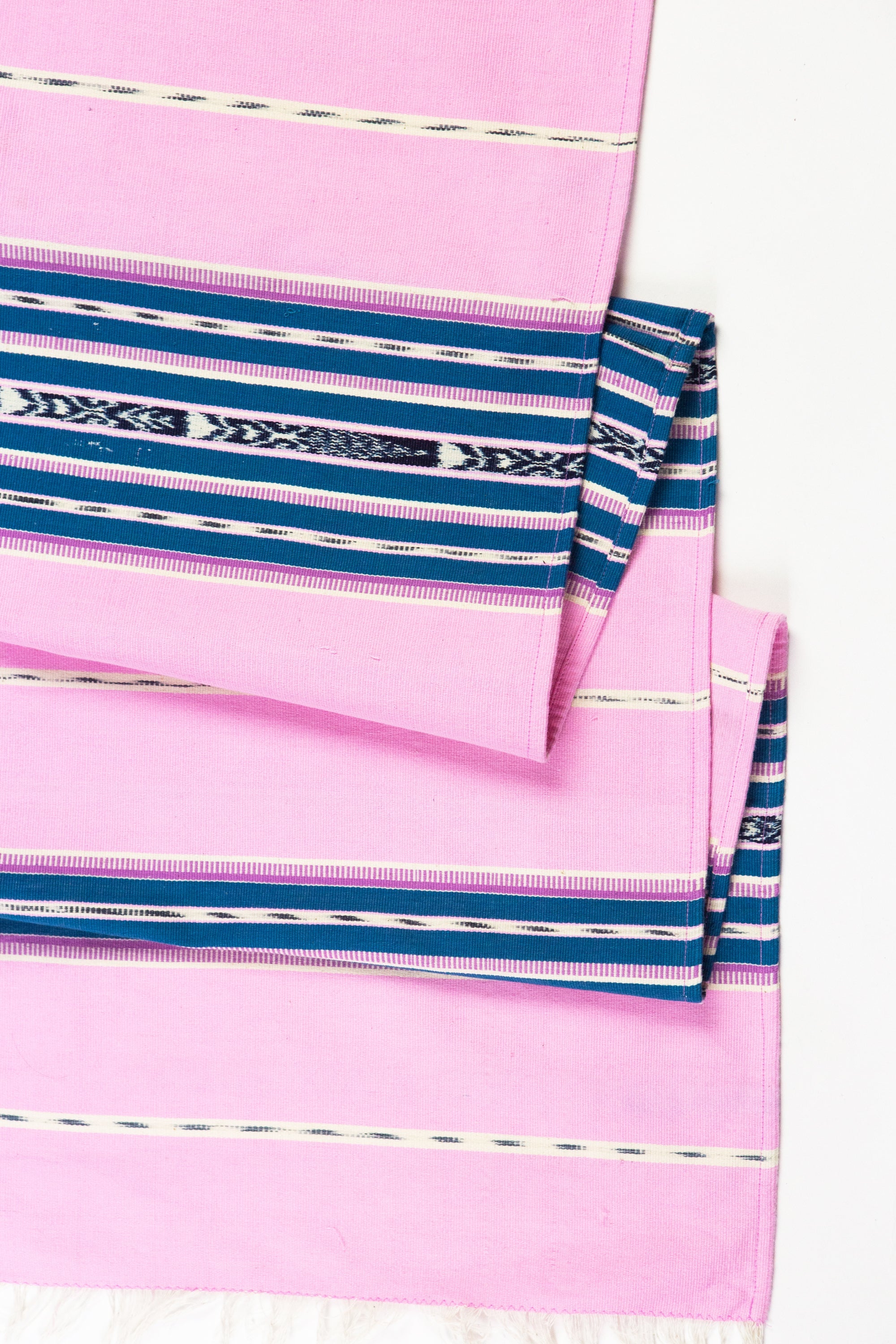 Cantel Runner - Pink & Blue - Arte House