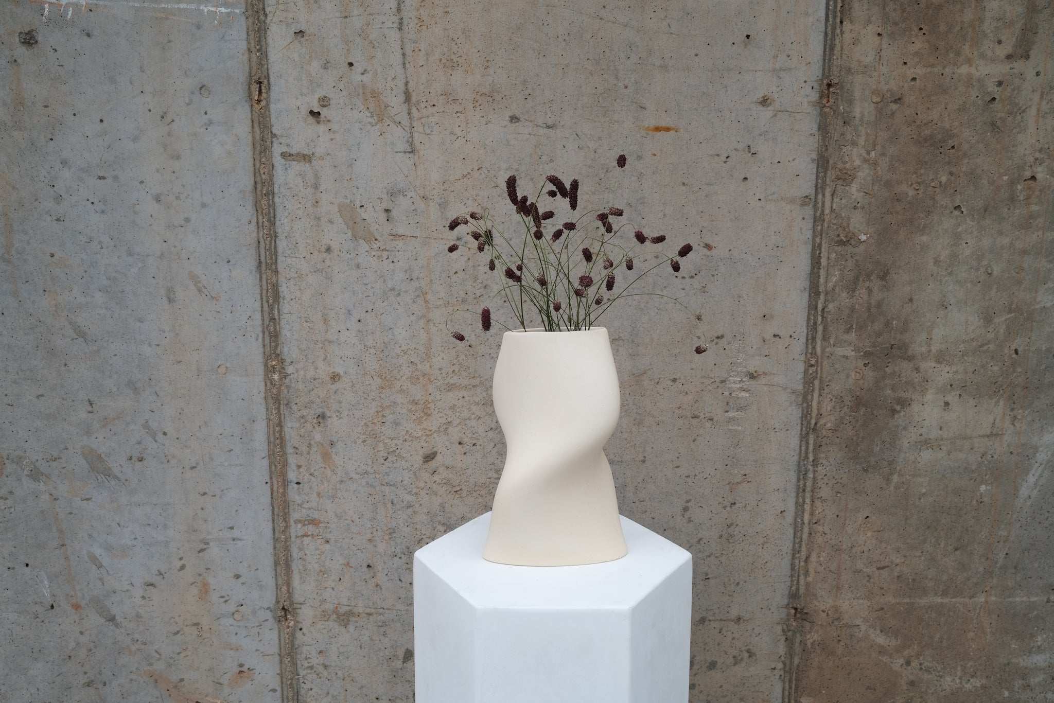 Twisted Torso Vase - Arte House