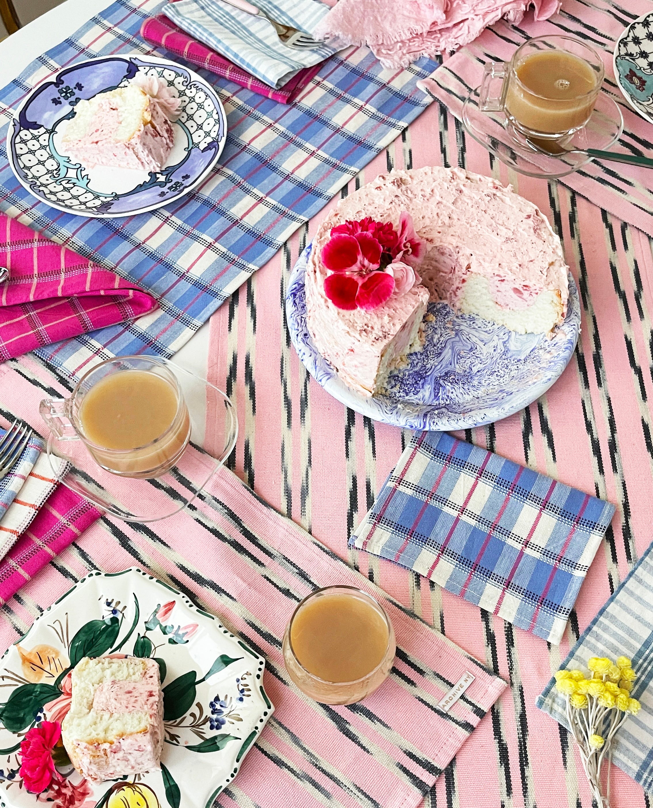 Xela Light Pink Jaspe Table Runner - Arte House