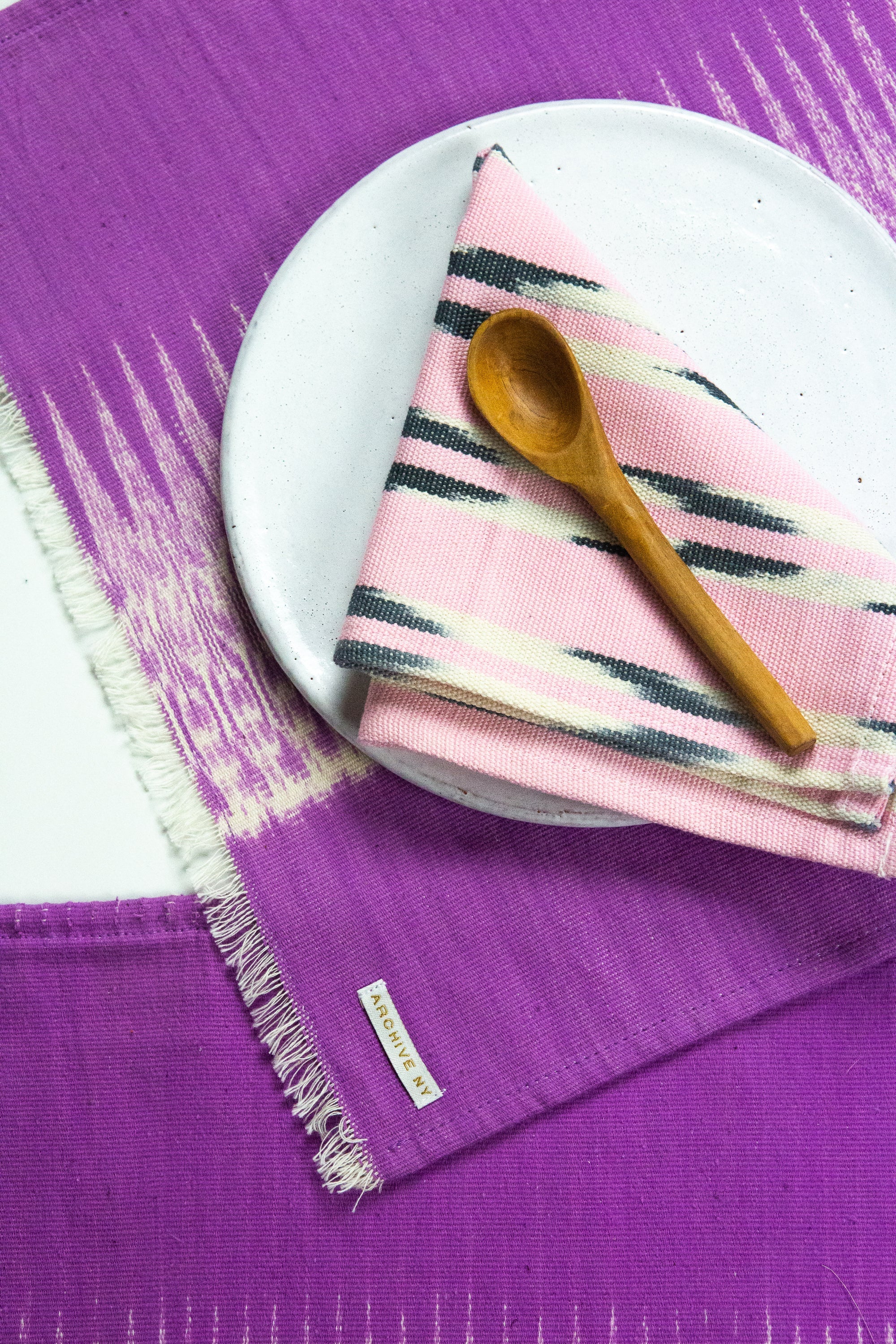 Gabriela Jaspe Placemats - Orchid - Arte House
