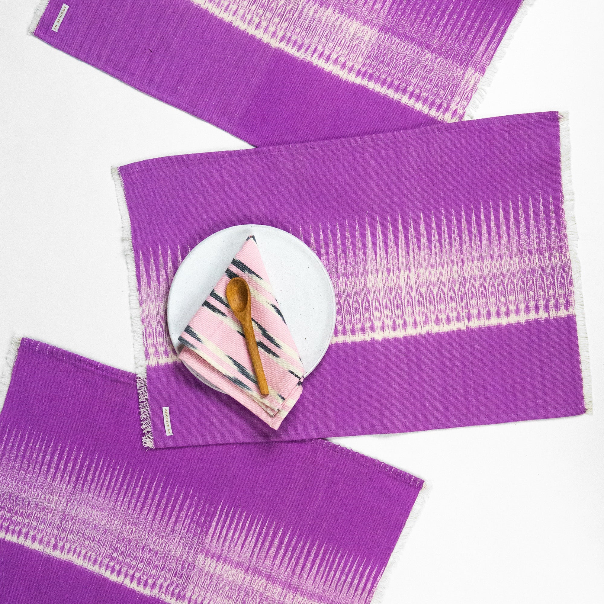 Gabriela Jaspe Placemats - Orchid - Arte House