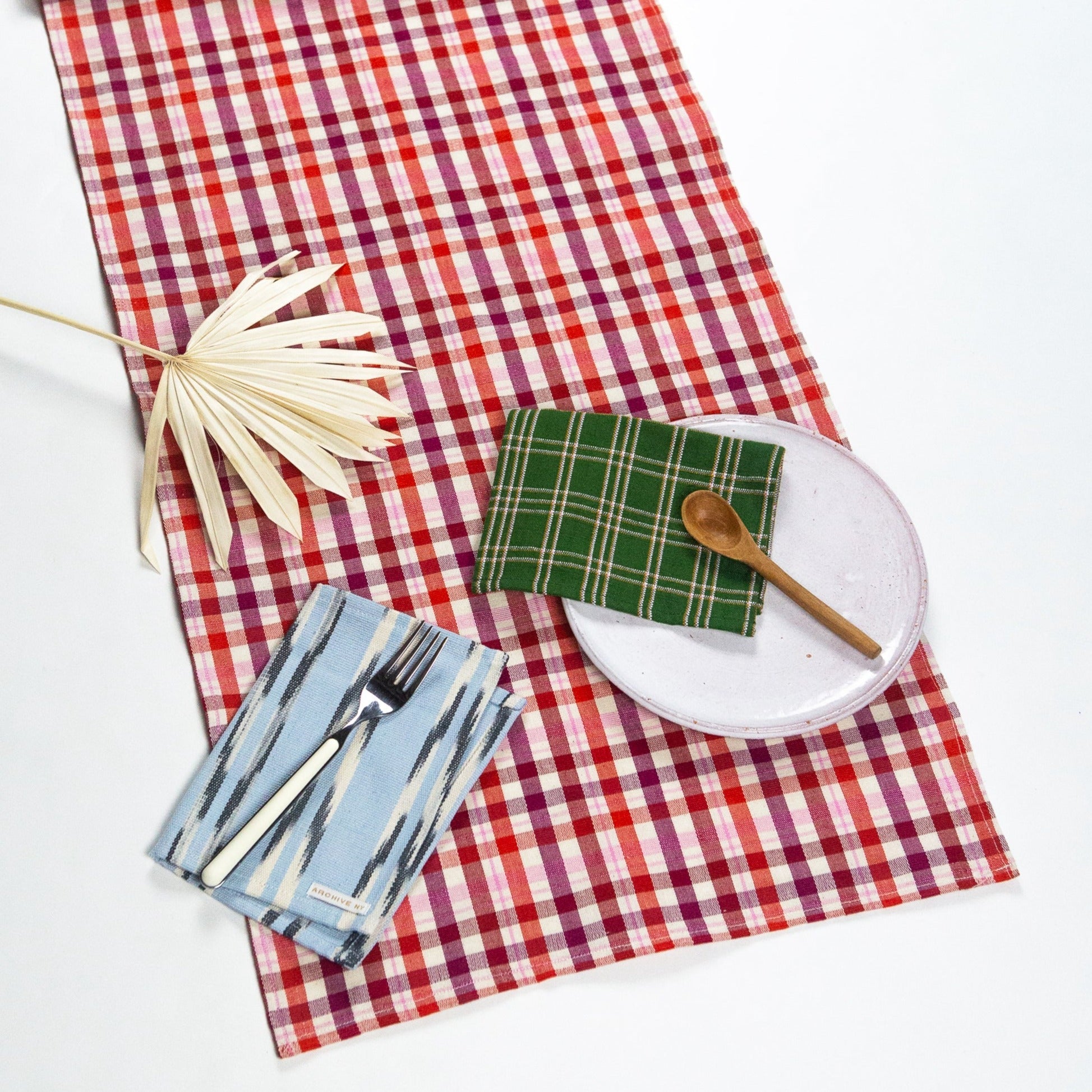 Noel Plaid Runner