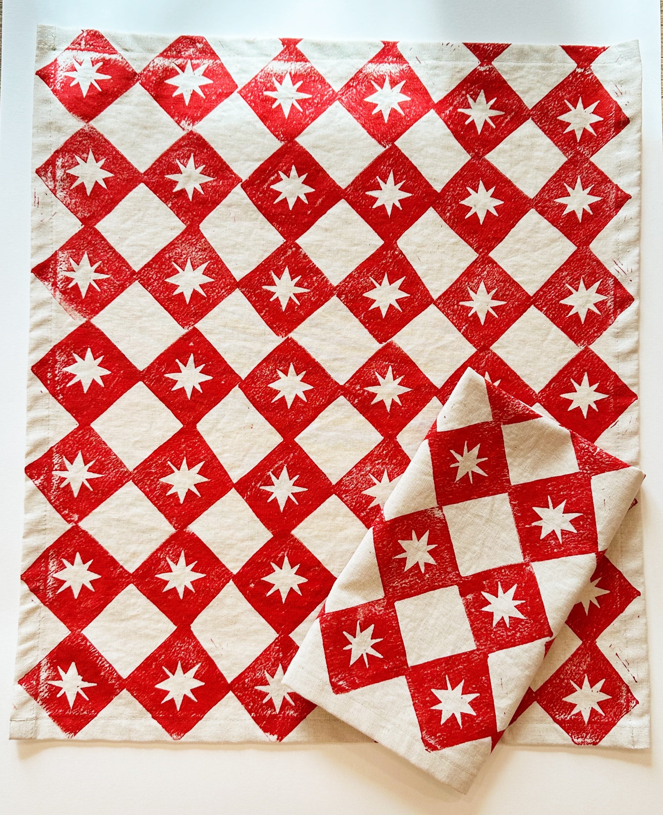 Diamond Spurs on Oatmeal Dinner Napkins