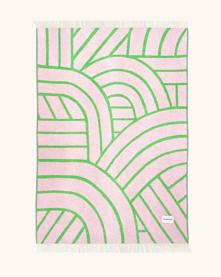 Blanket LINES in Pink - Stylish and Cozy Throw for Every Home