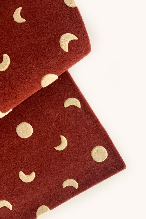 Rug MOONS Brick Red / Gold Print 3.9 x 5.9 ft - Arte House