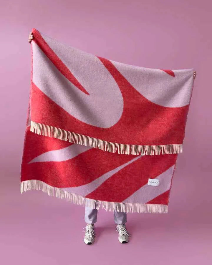 Blanket SWIRL Lilac / Scarlet 4.25 x 6.5 ft