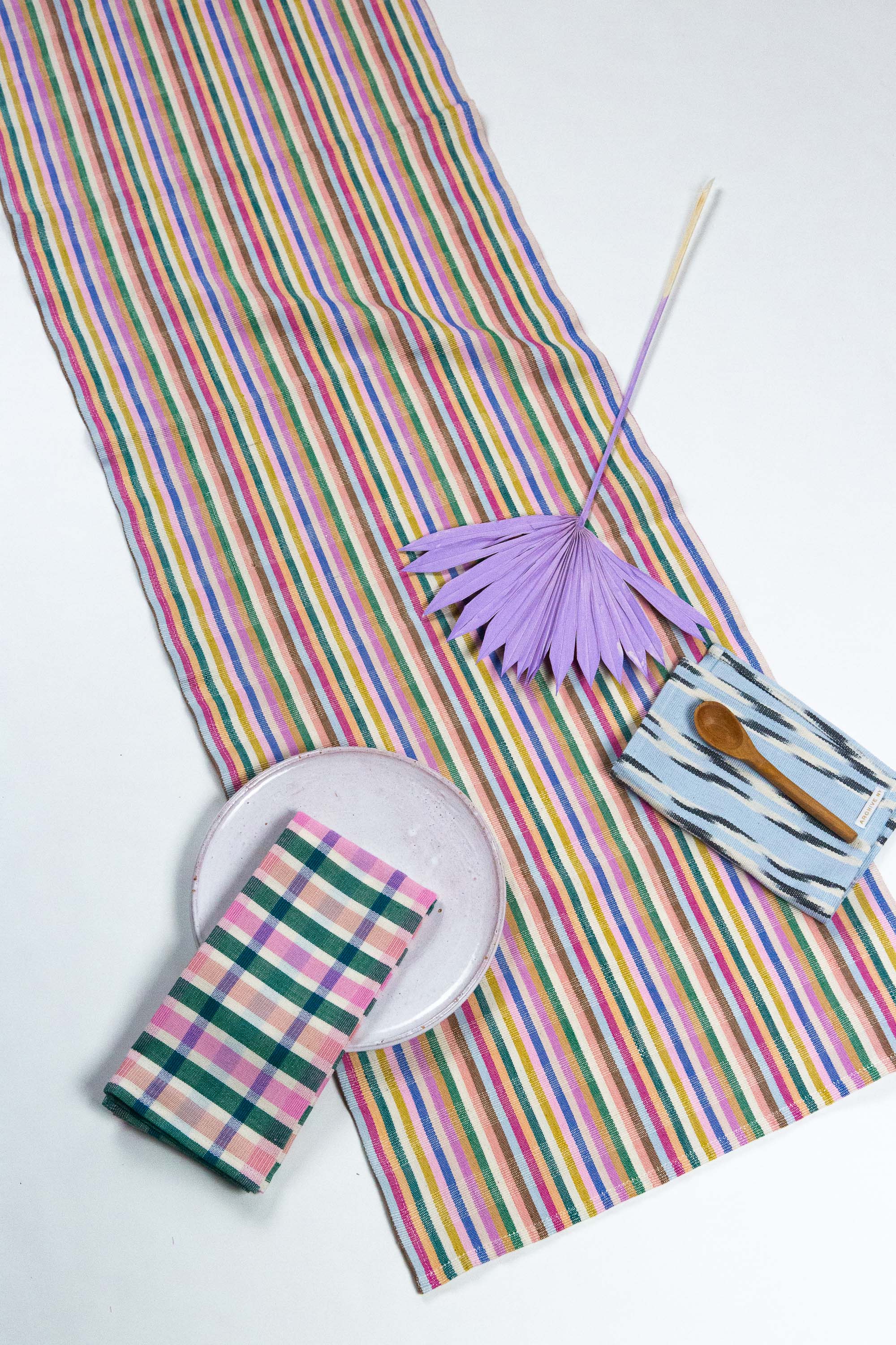 Valentina Rainbow Runner - Arte House