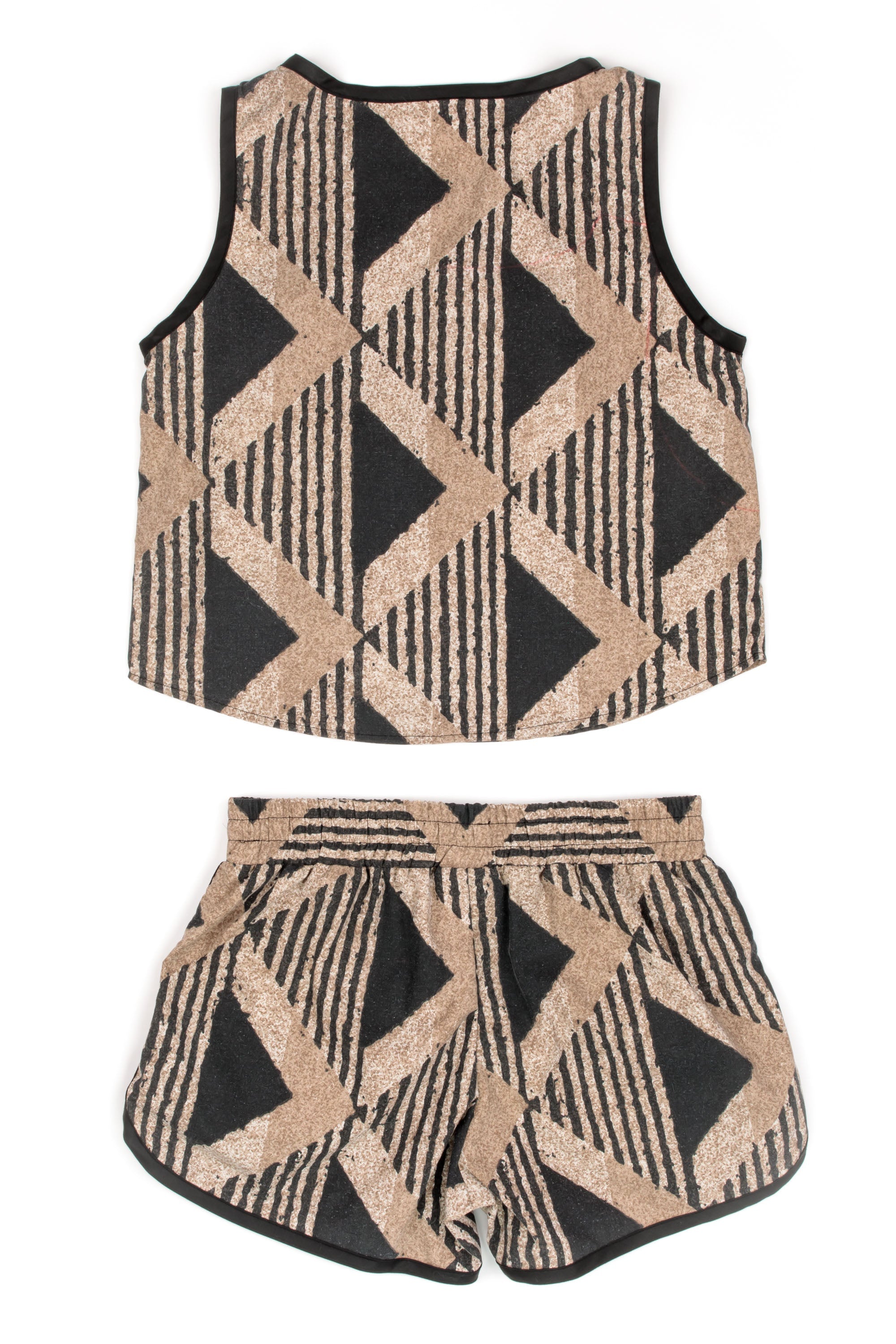 Pyramid Summer Set (L) - Arte House