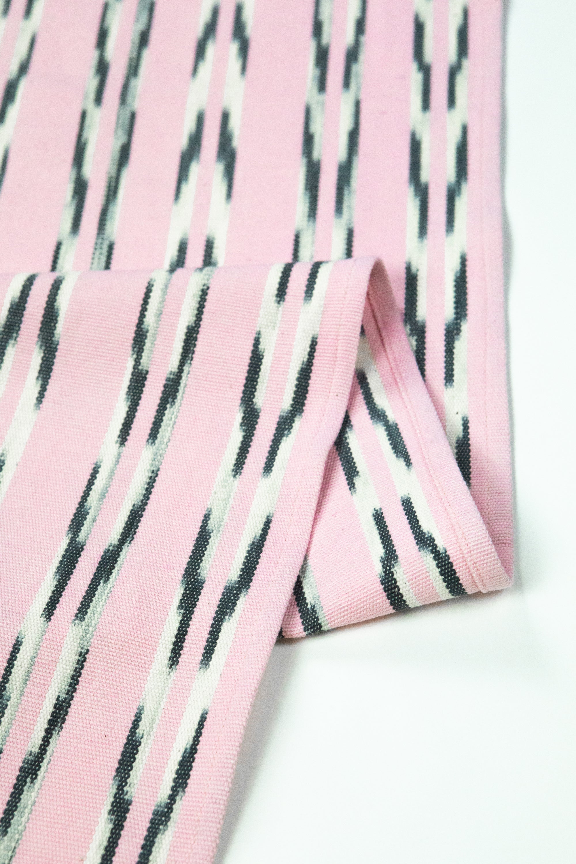 Xela Light Pink Jaspe Table Runner - Arte House