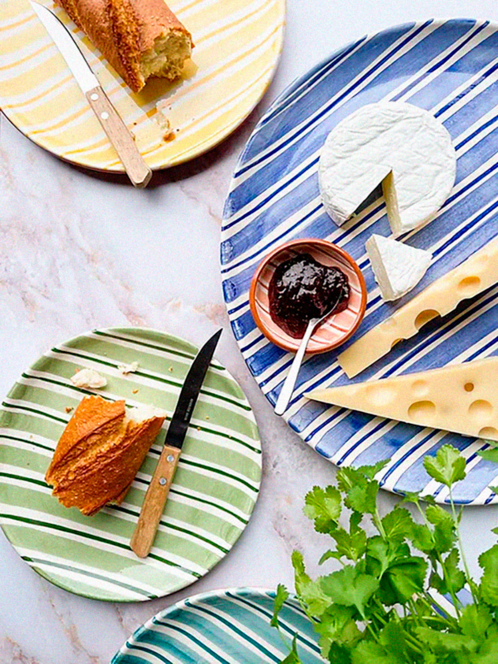 Casa Cubista Cabana Plates and Bowls - Green - Arte House