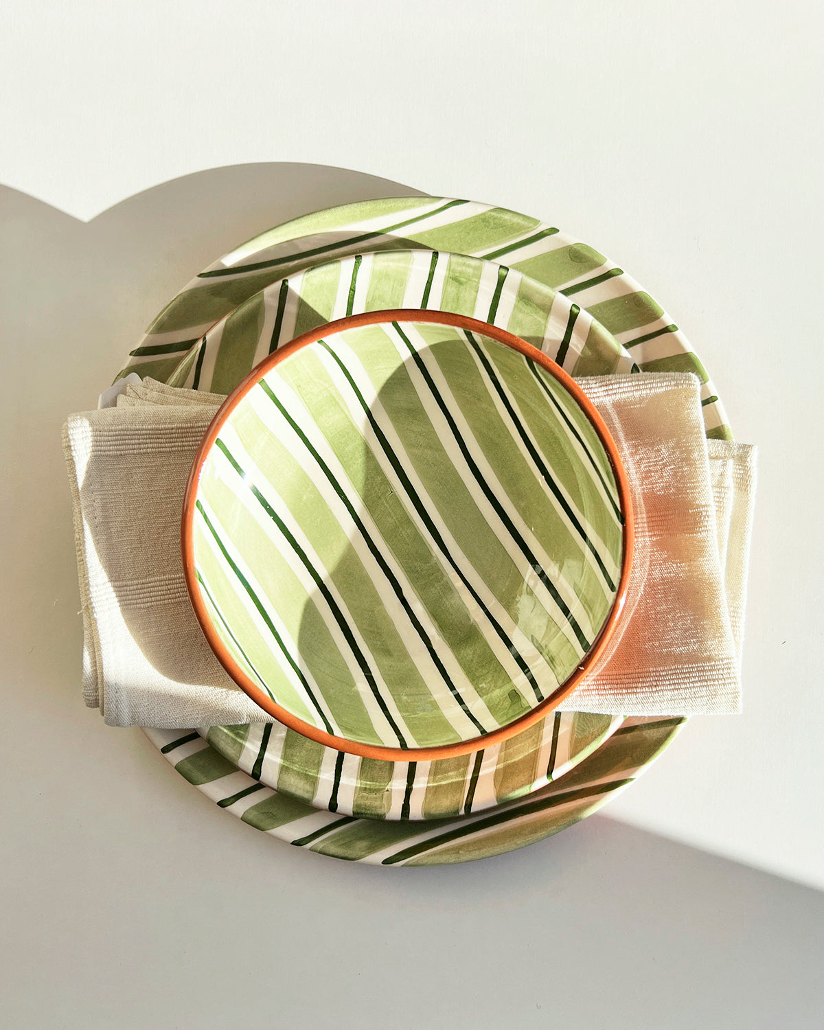 Casa Cubista Cabana Plates and Bowls - Green - Arte House