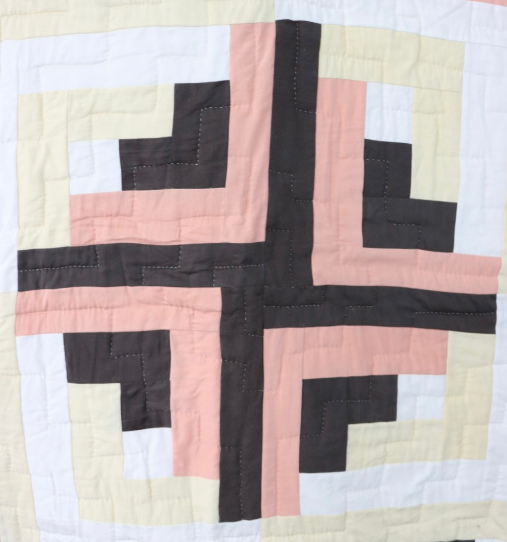 PeaceQuilts Special Edition Quilt - Log Cabin