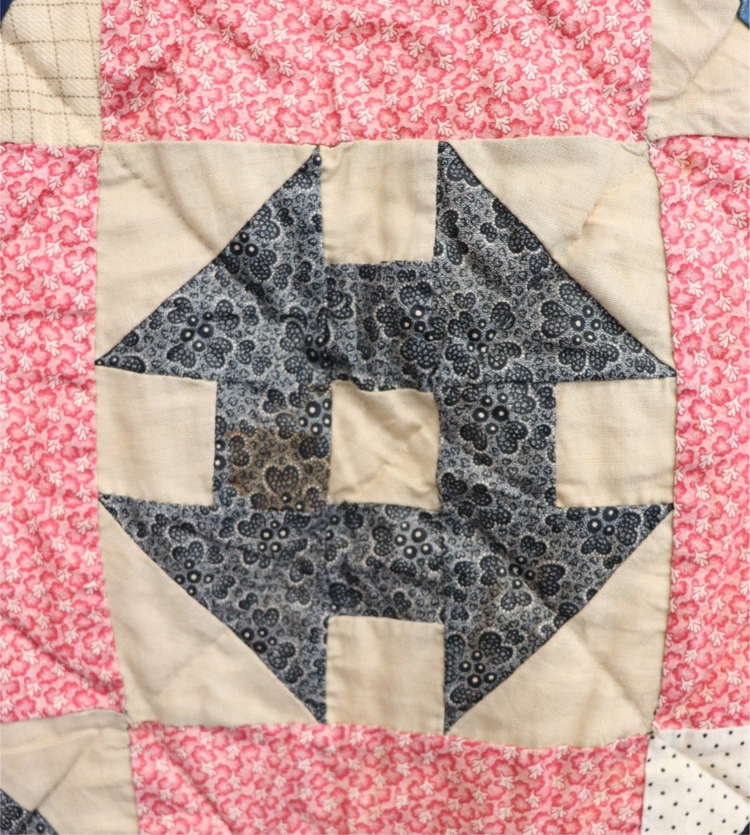 Vintage Churn Dash Quilt 1 - Arte House