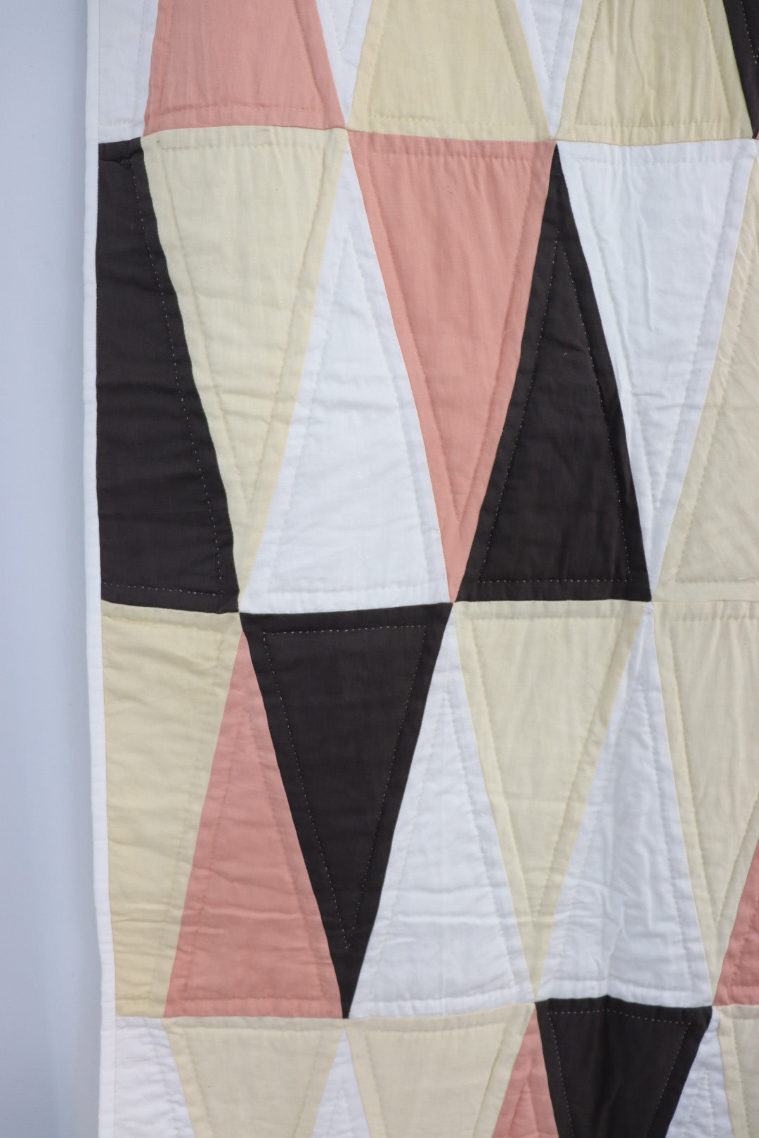 PeaceQuilts Special Edition Quilt - Triangles - Arte House