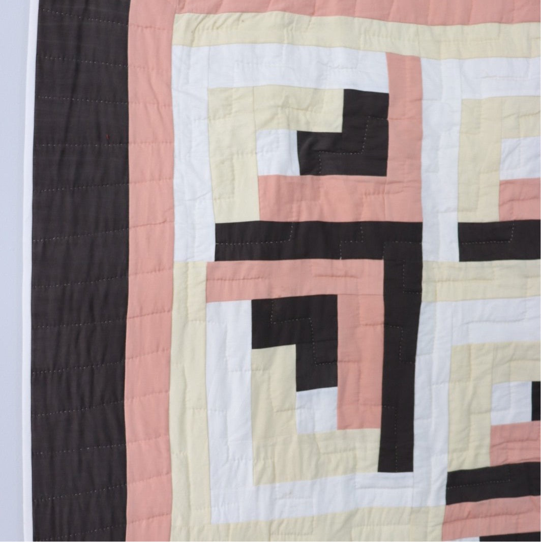 PeaceQuilts Special Edition Quilt - Log Cabin