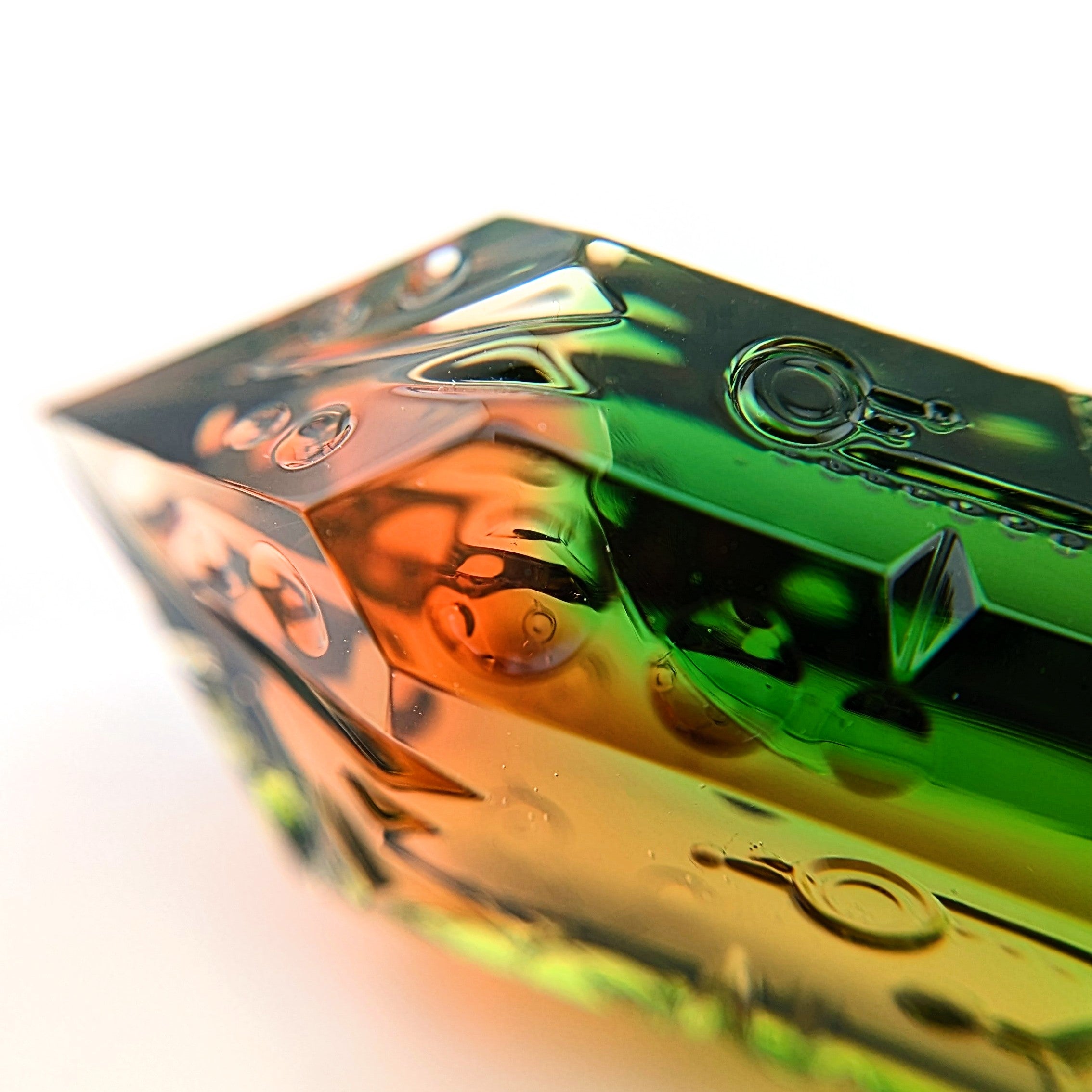 Murdoc "Molecular Decoded Crystal" Paperweight - Arte House