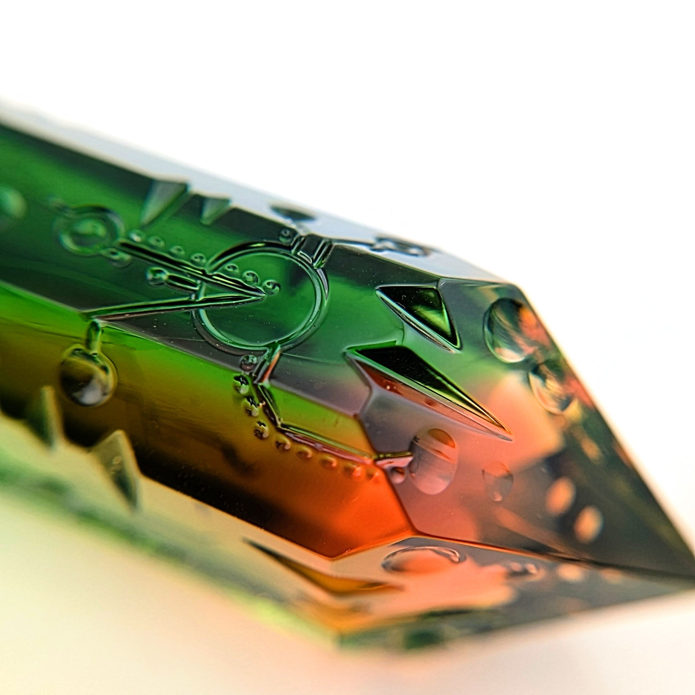 Murdoc "Molecular Decoded Crystal" Paperweight - Arte House