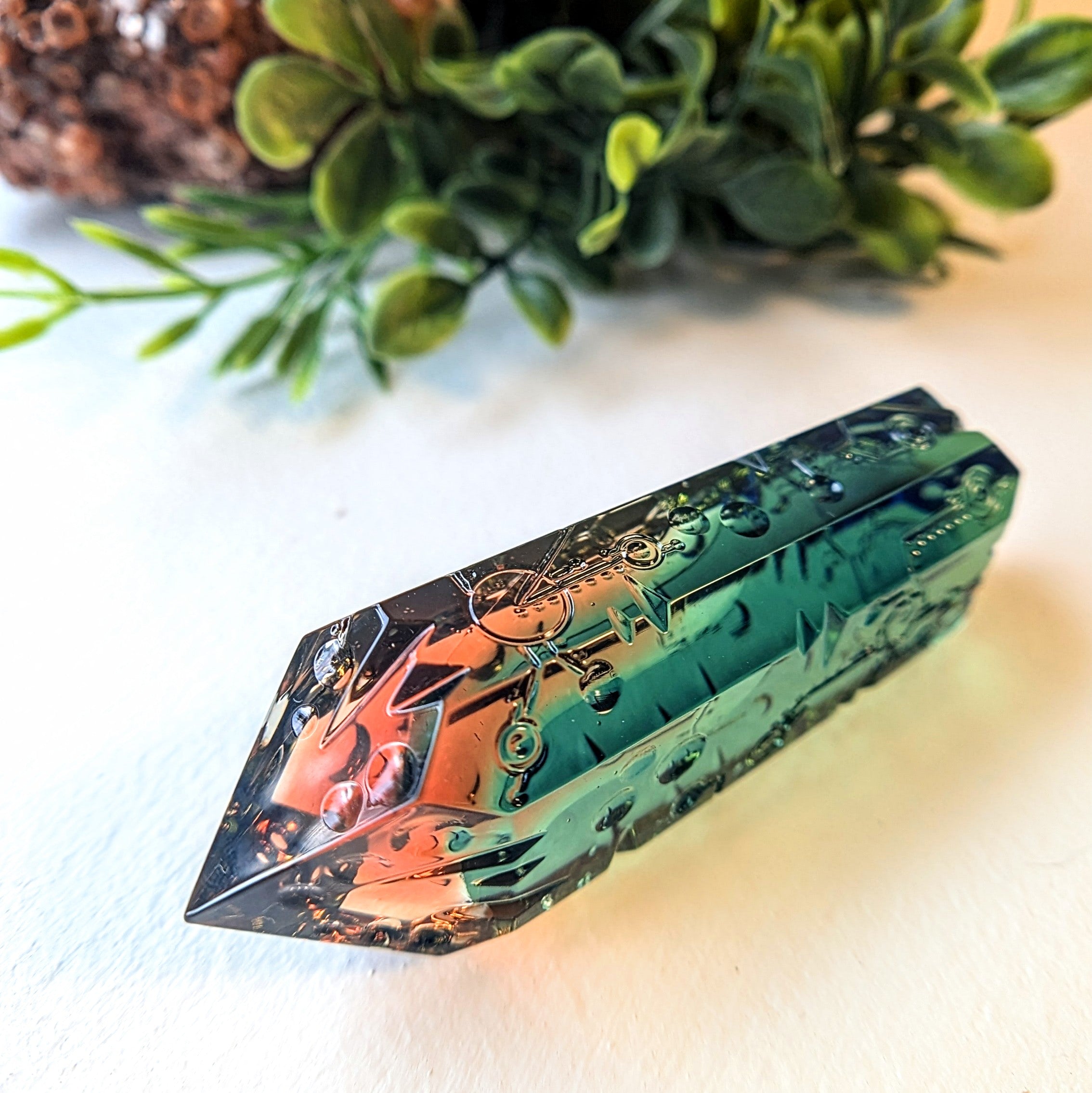 Murdoc "Molecular Decoded Crystal" Paperweight - Arte House