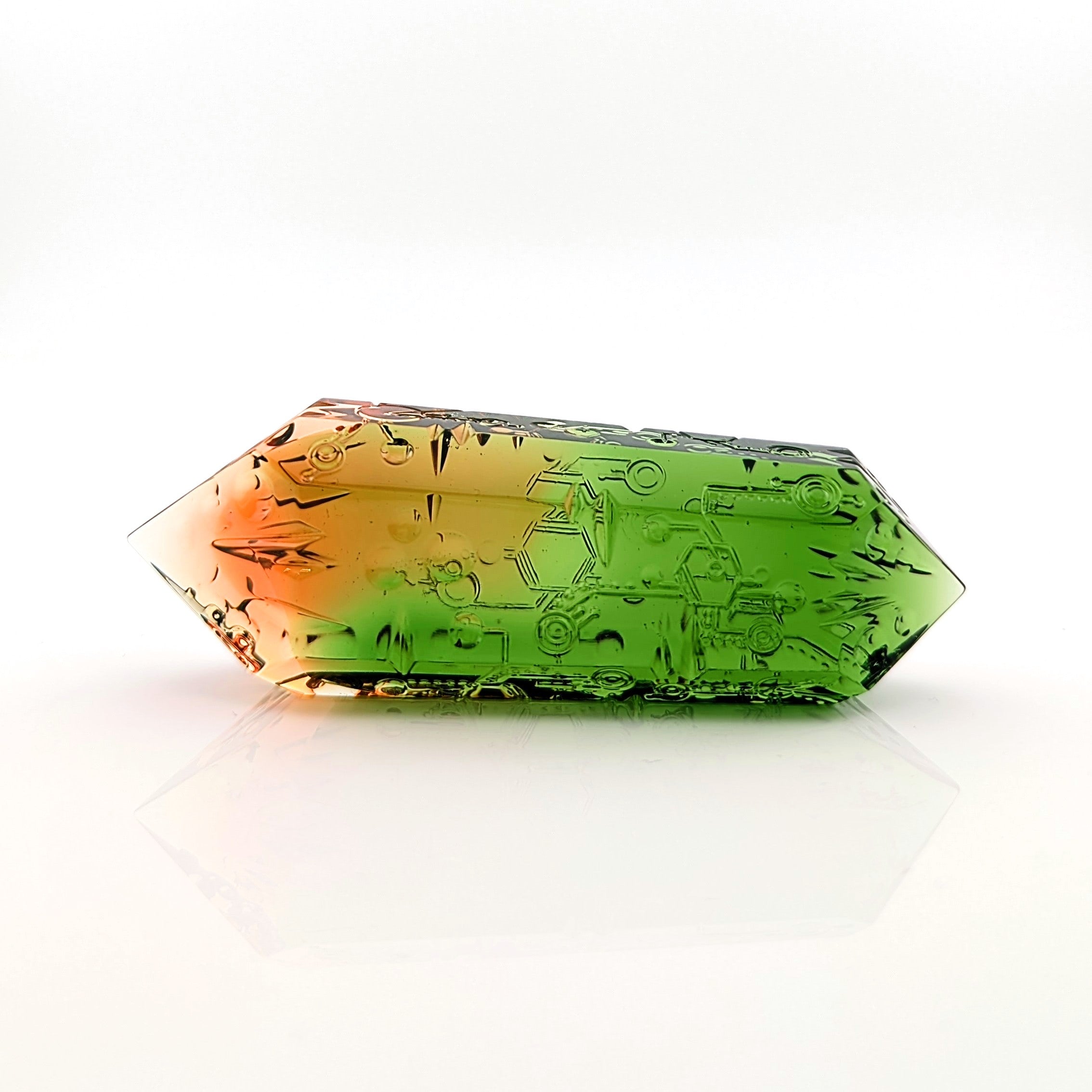 Murdoc "Molecular Decoded Crystal" Paperweight - Arte House