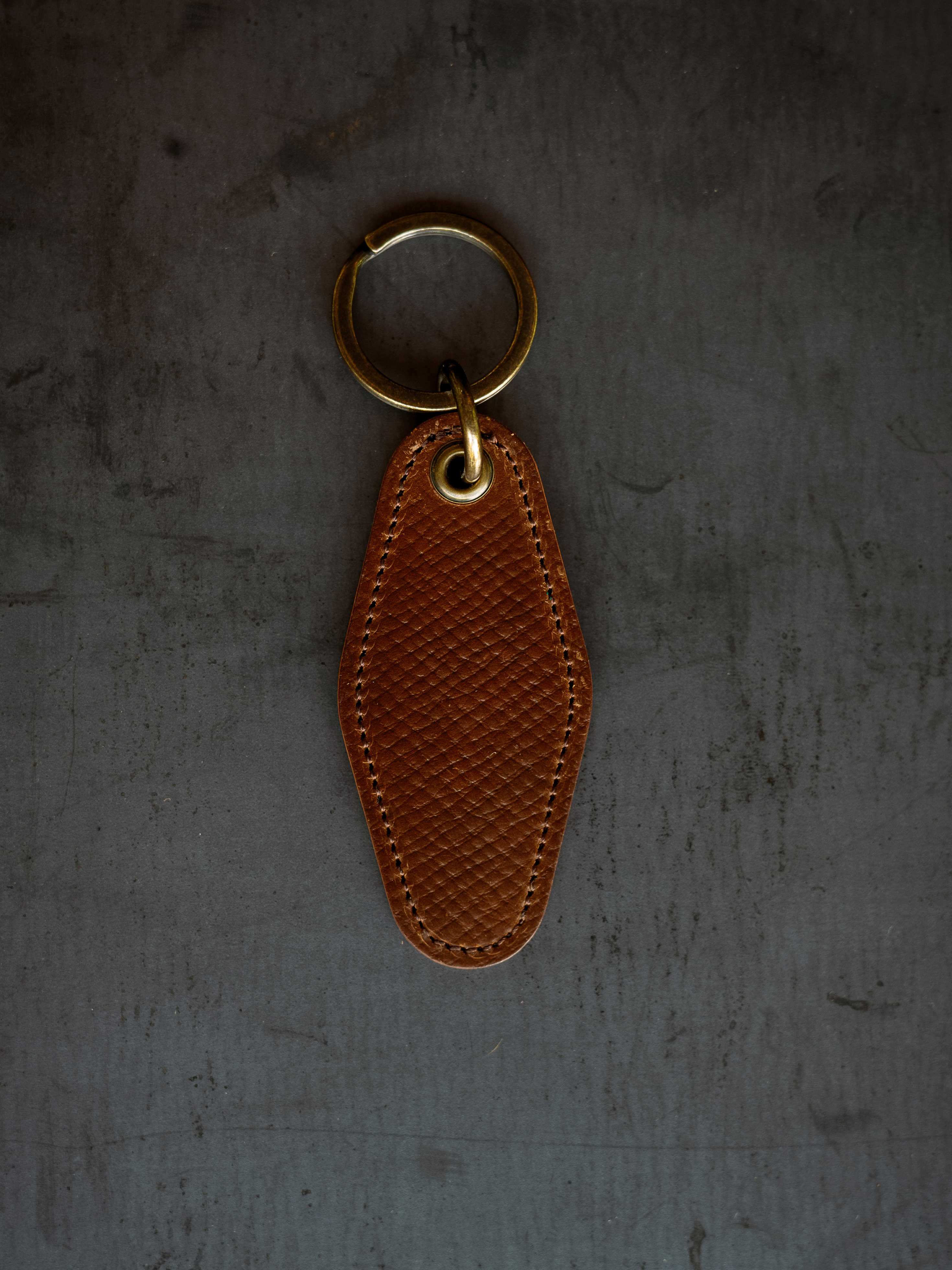 Motel Key Ring - Armagnac Hatchgrain Shell Cordovan - Arte House