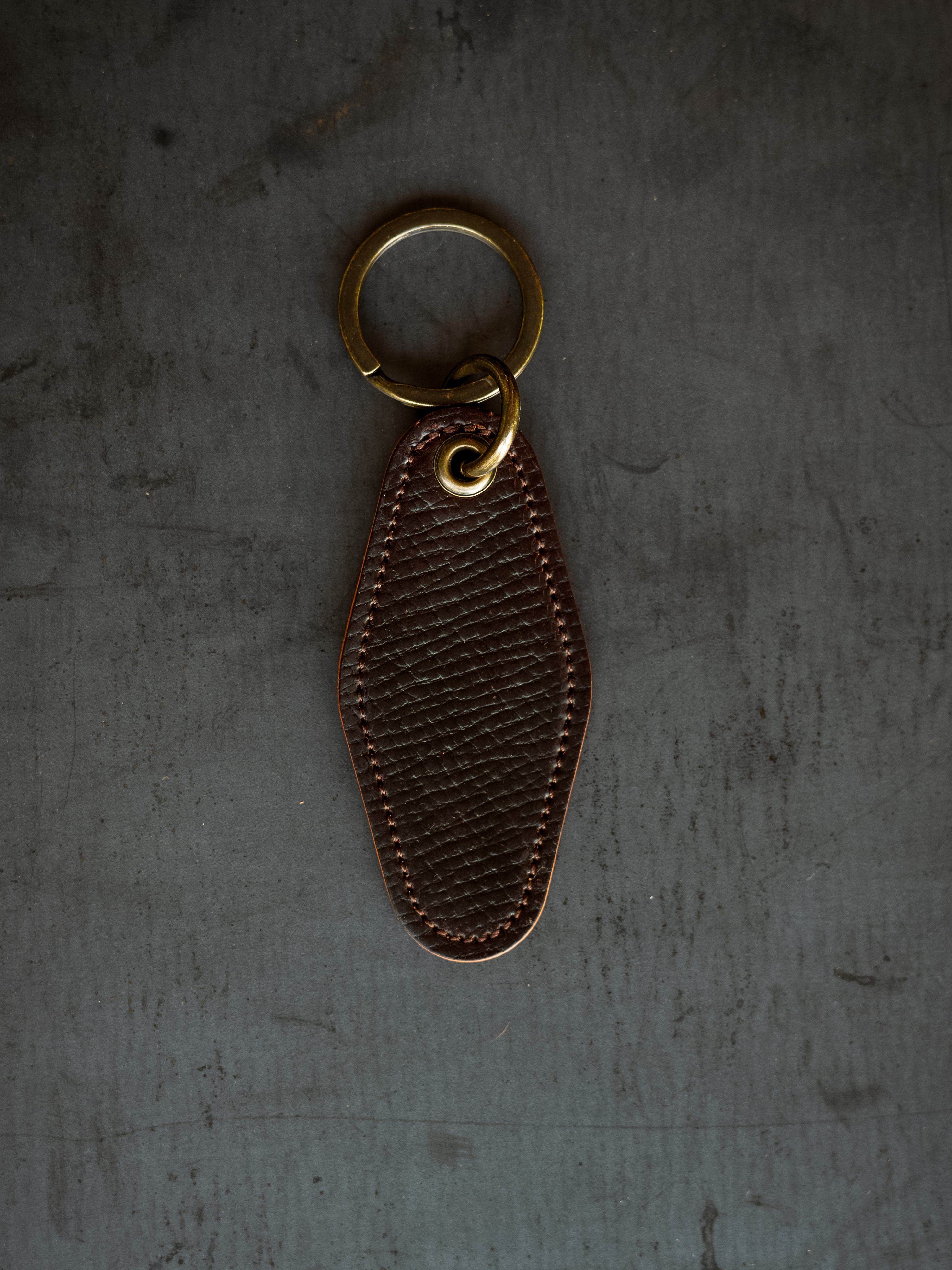 Motel Key Ring - Dark Cognac Hatchgrain Shell Cordovan - Arte House