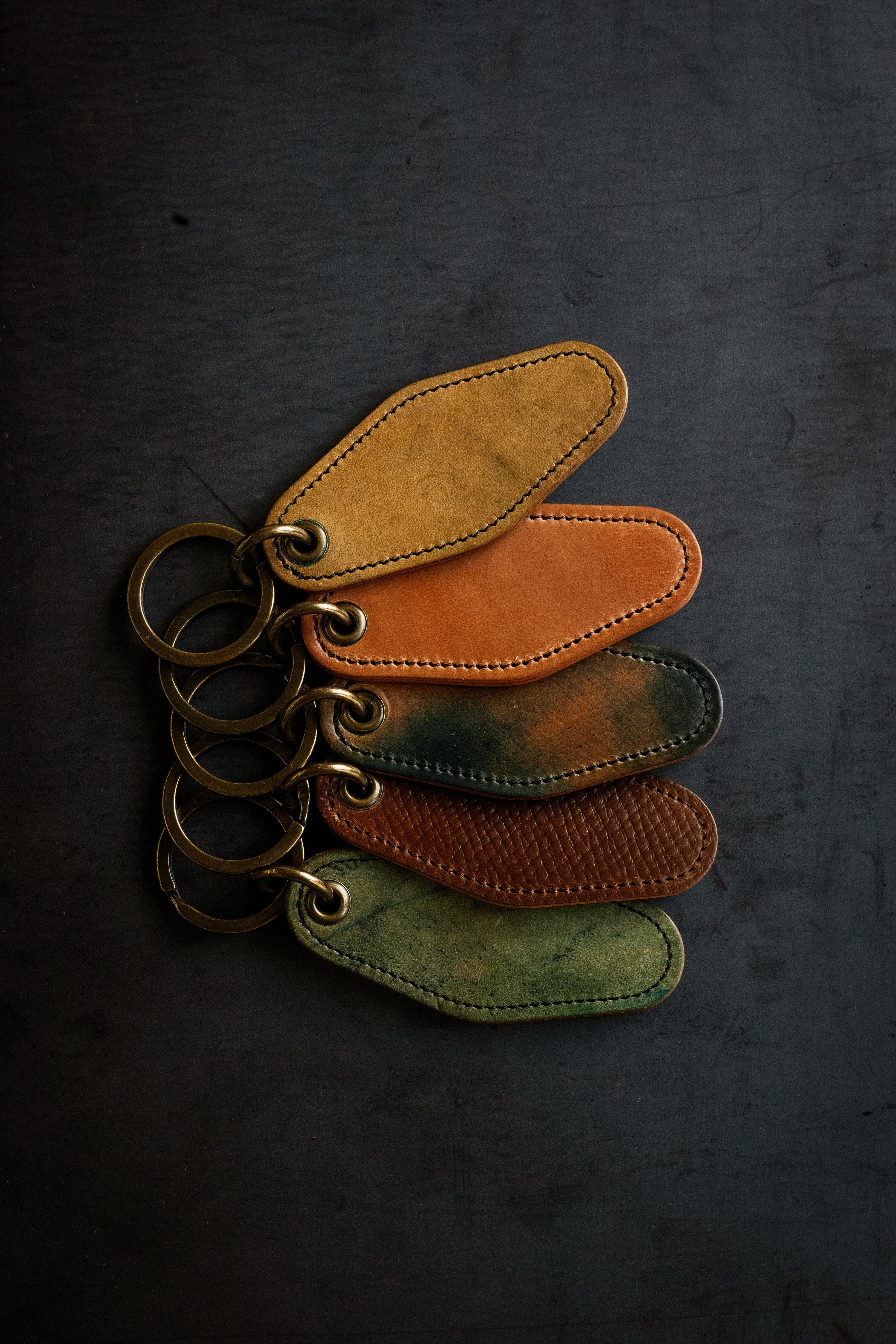 Motel Key Ring - Dark Cognac Hatchgrain Shell Cordovan - Arte House