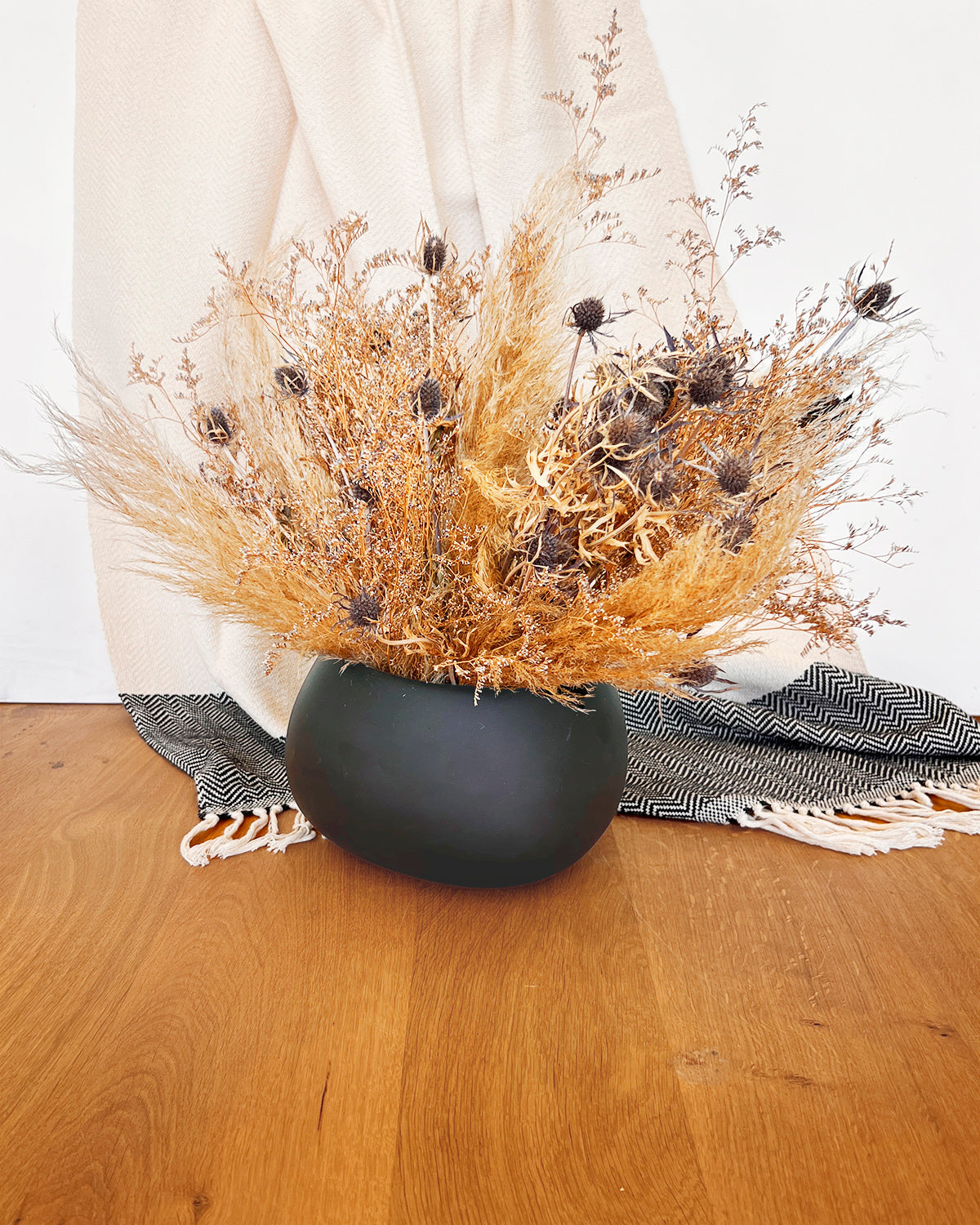 Tula Resin Vase - Arte House