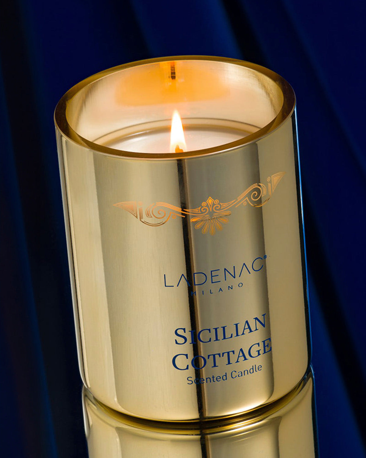Candle in Jar SICILIAN COTTAGE Bergamot, Osmanthus, Heliotrope, Amber, Patchouli, Vanilla  330gr - Arte House