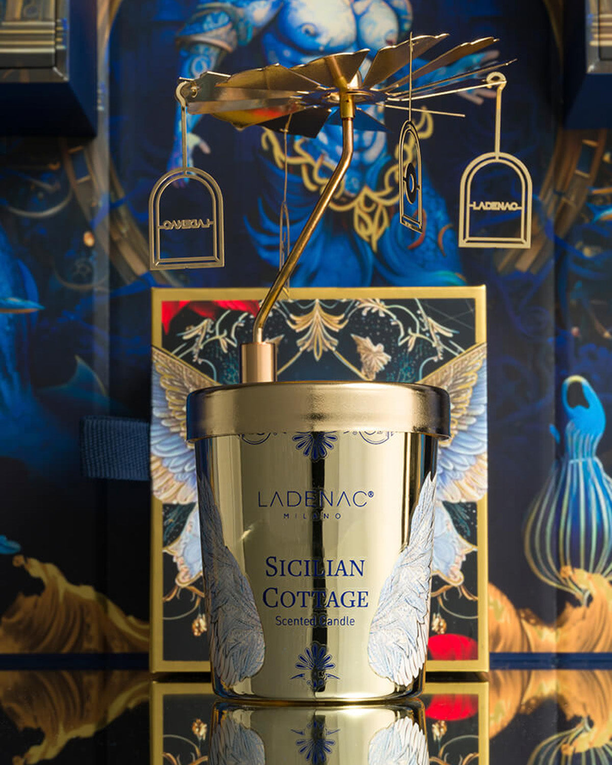 Candle in Jar SICILIAN COTTAGE WITH CAROUSEL Bergamot, Osmanthus, Heliotrope, Amber, Patchouli, Vanilla  75gr - Arte House