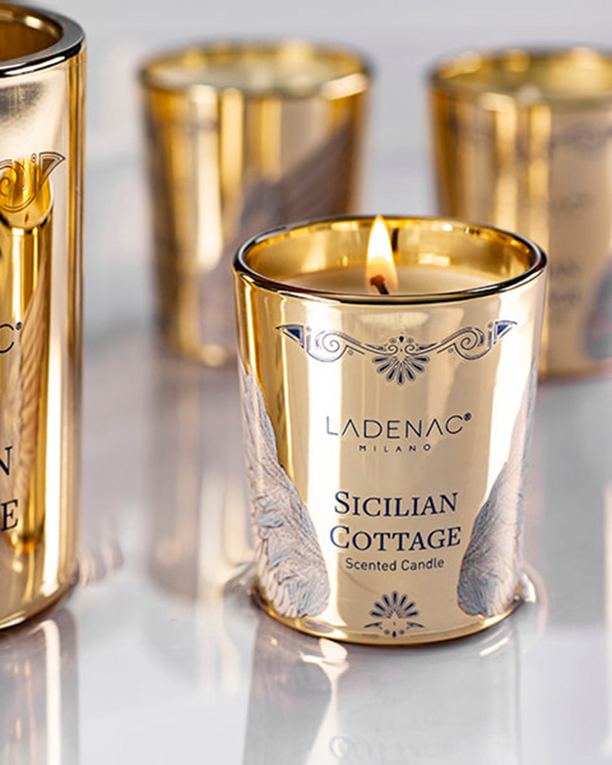 Candle in Jar SICILIAN COTTAGE WITH CAROUSEL Bergamot, Osmanthus, Heliotrope, Amber, Patchouli, Vanilla  75gr - Arte House